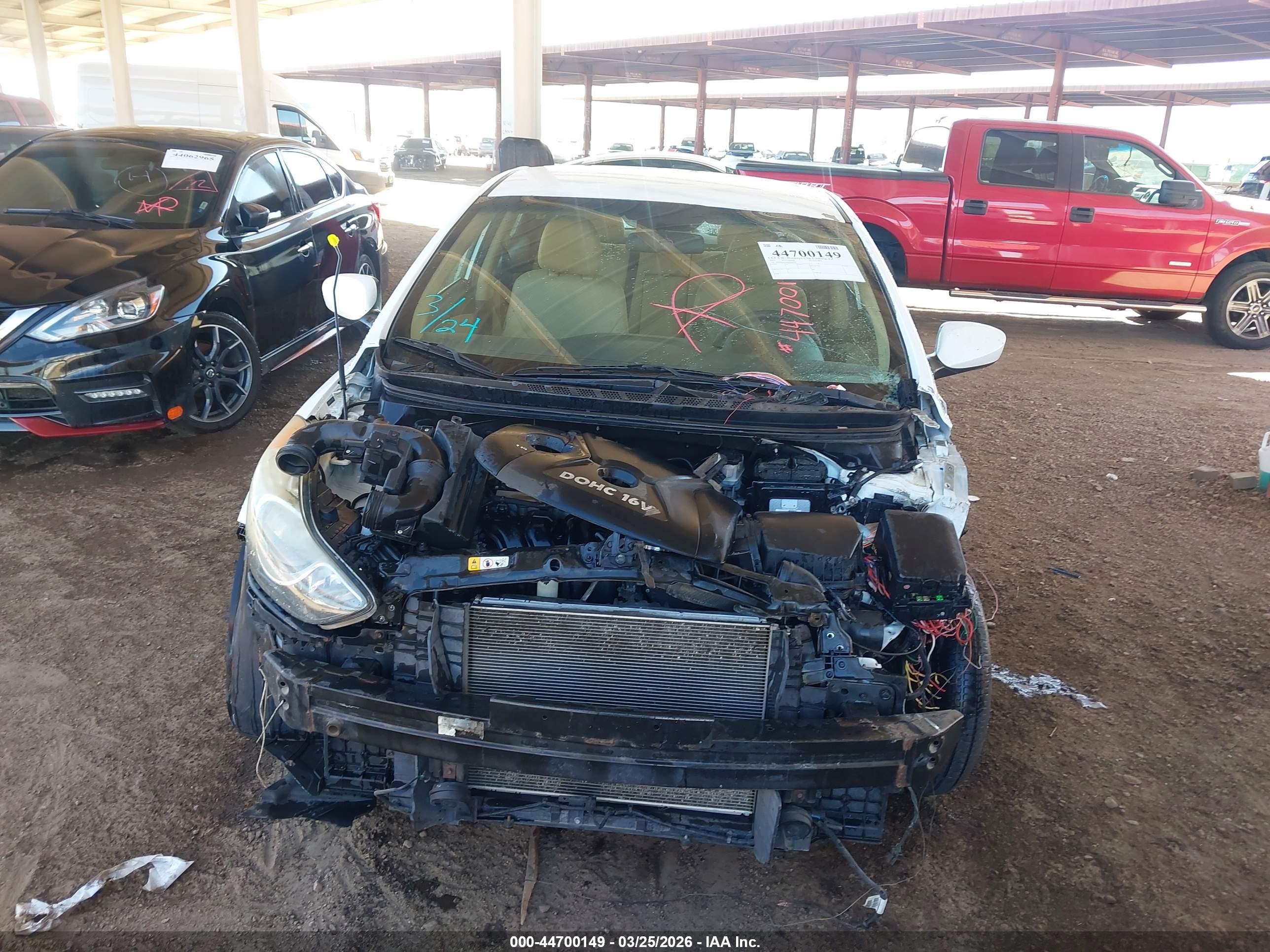HYUNDAI ELANTRA image 6