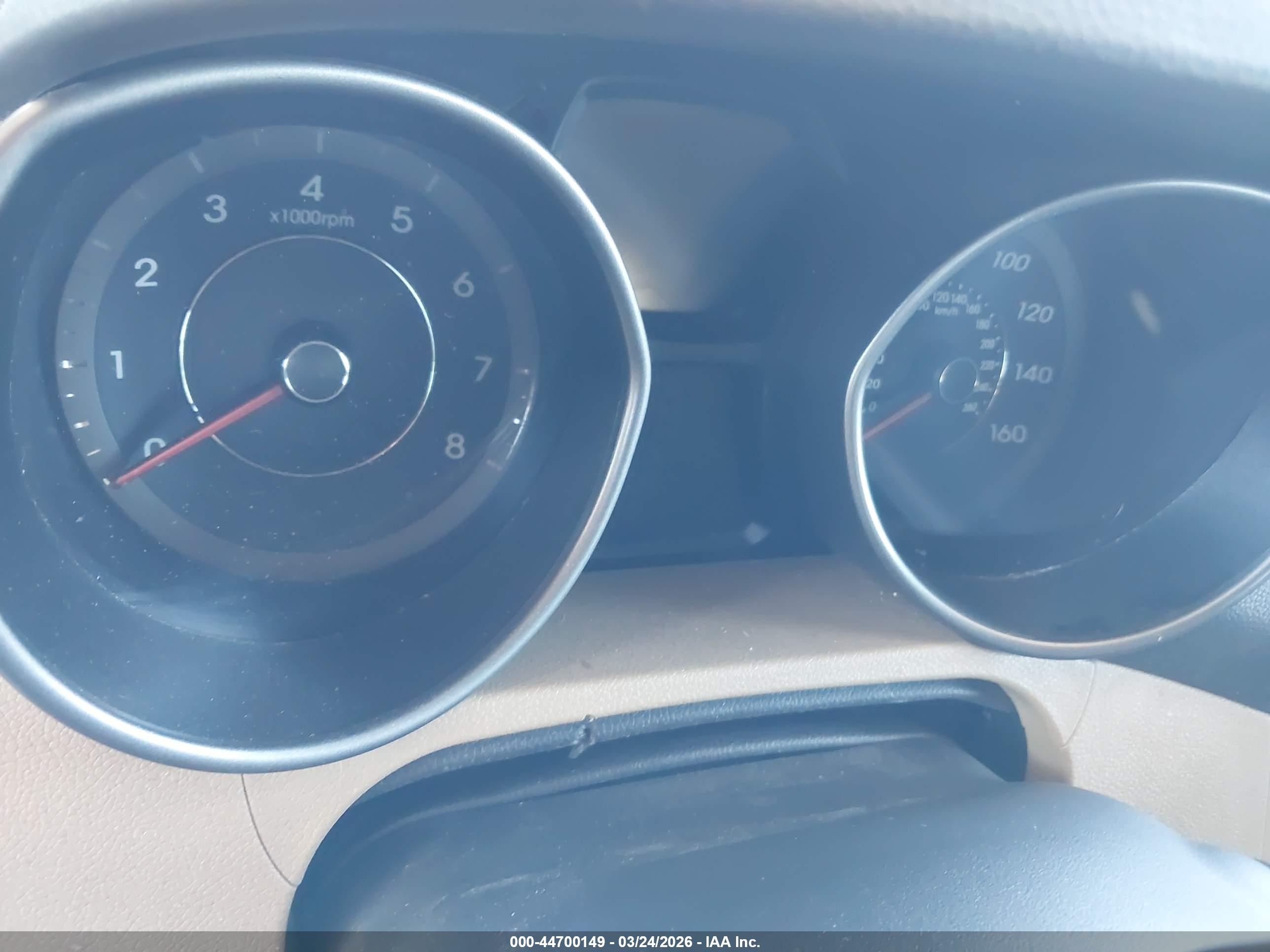 HYUNDAI ELANTRA image 7