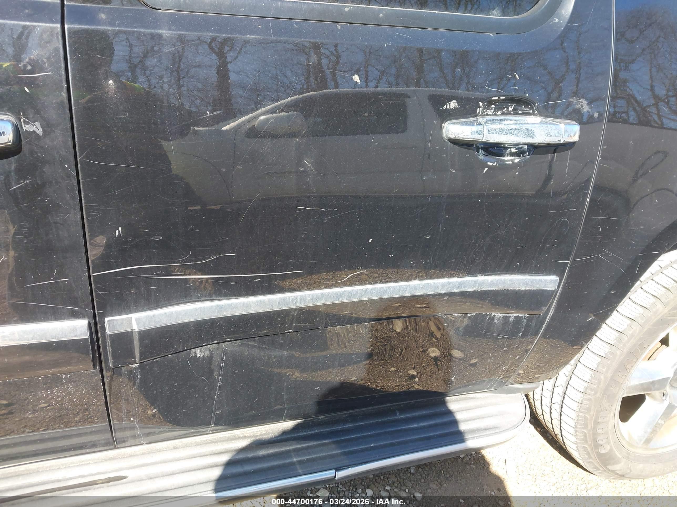 GMC YUKON image 6