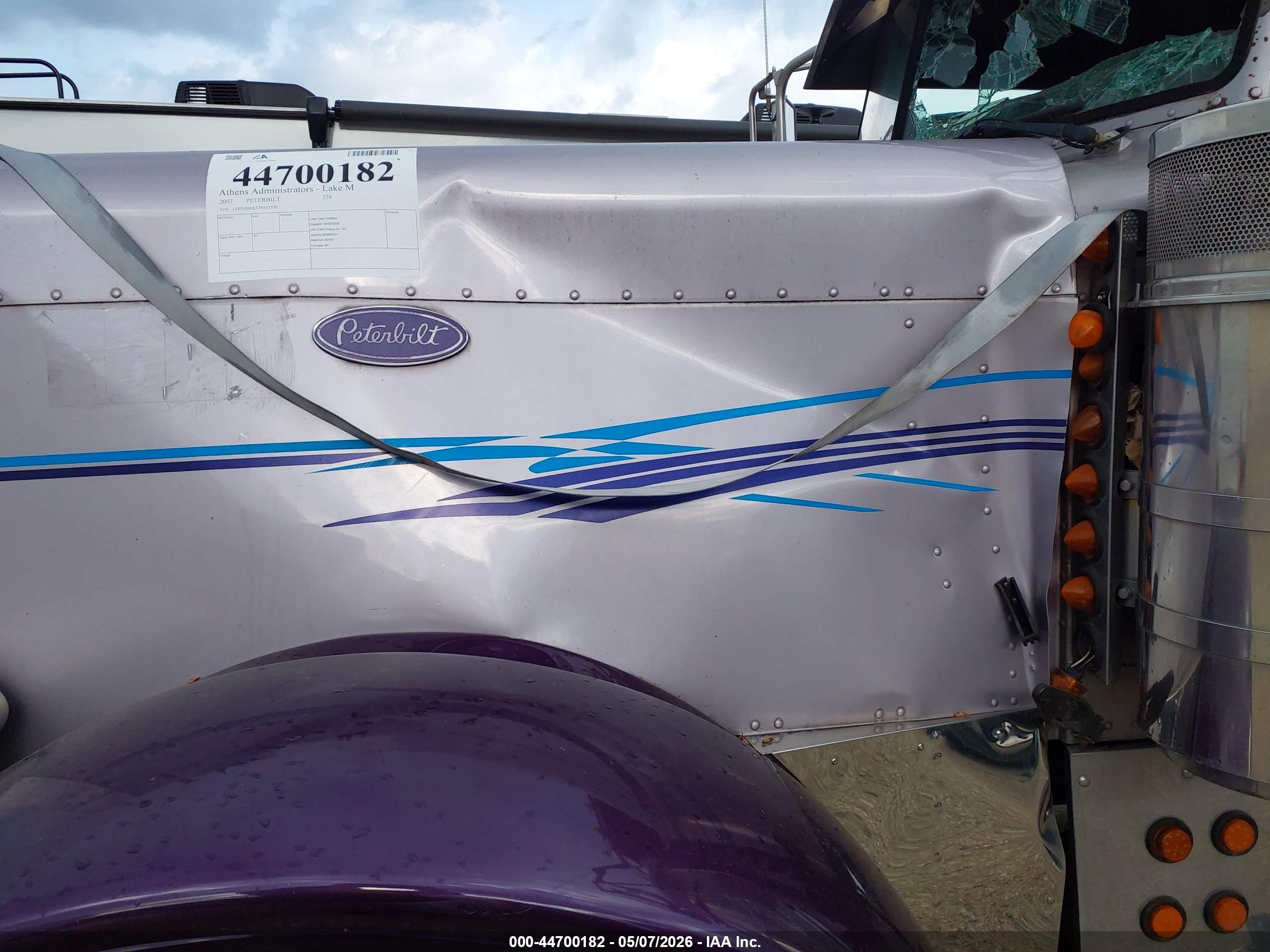 PETERBILT 379 image 10