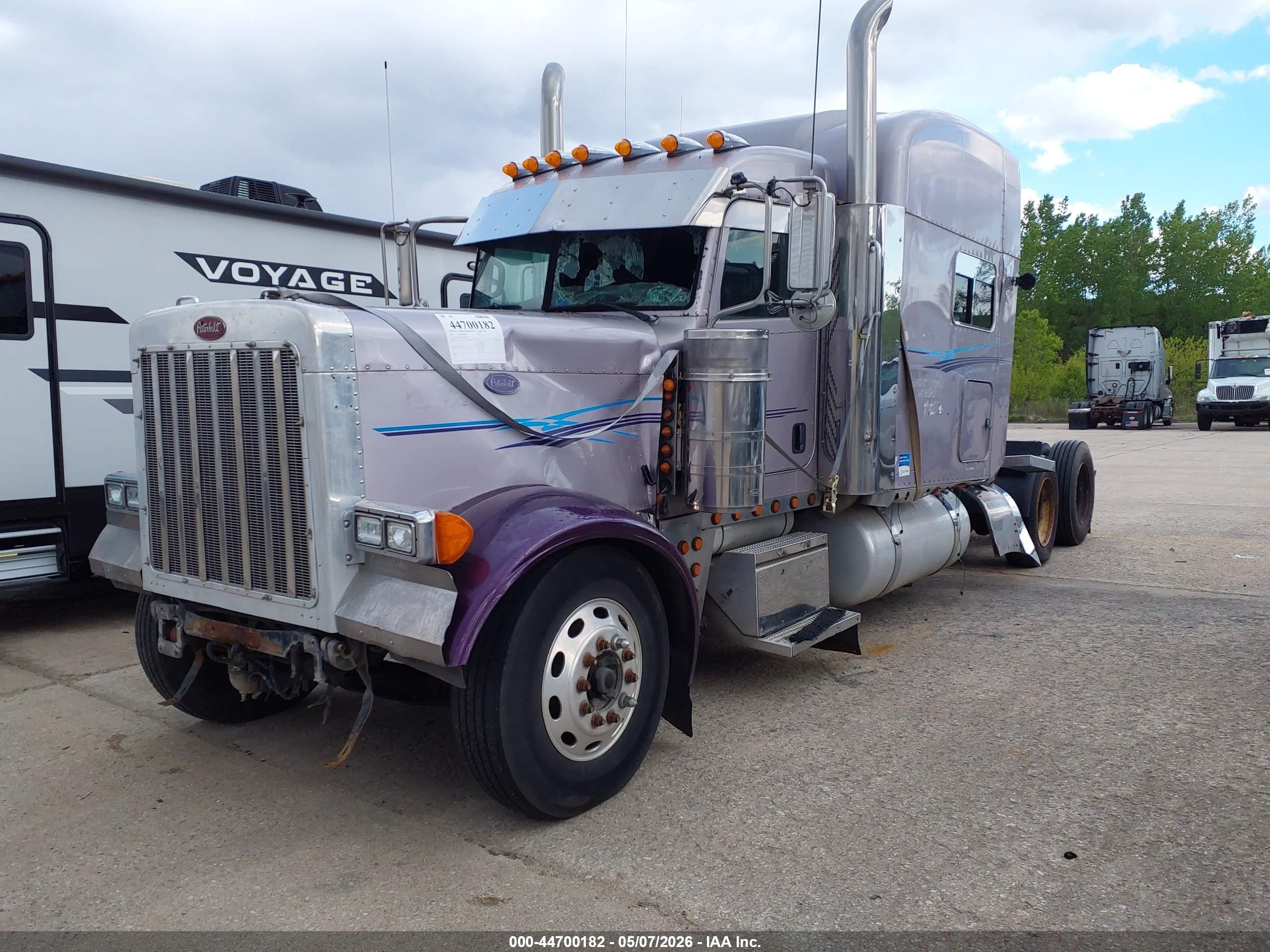 PETERBILT 379 image 2