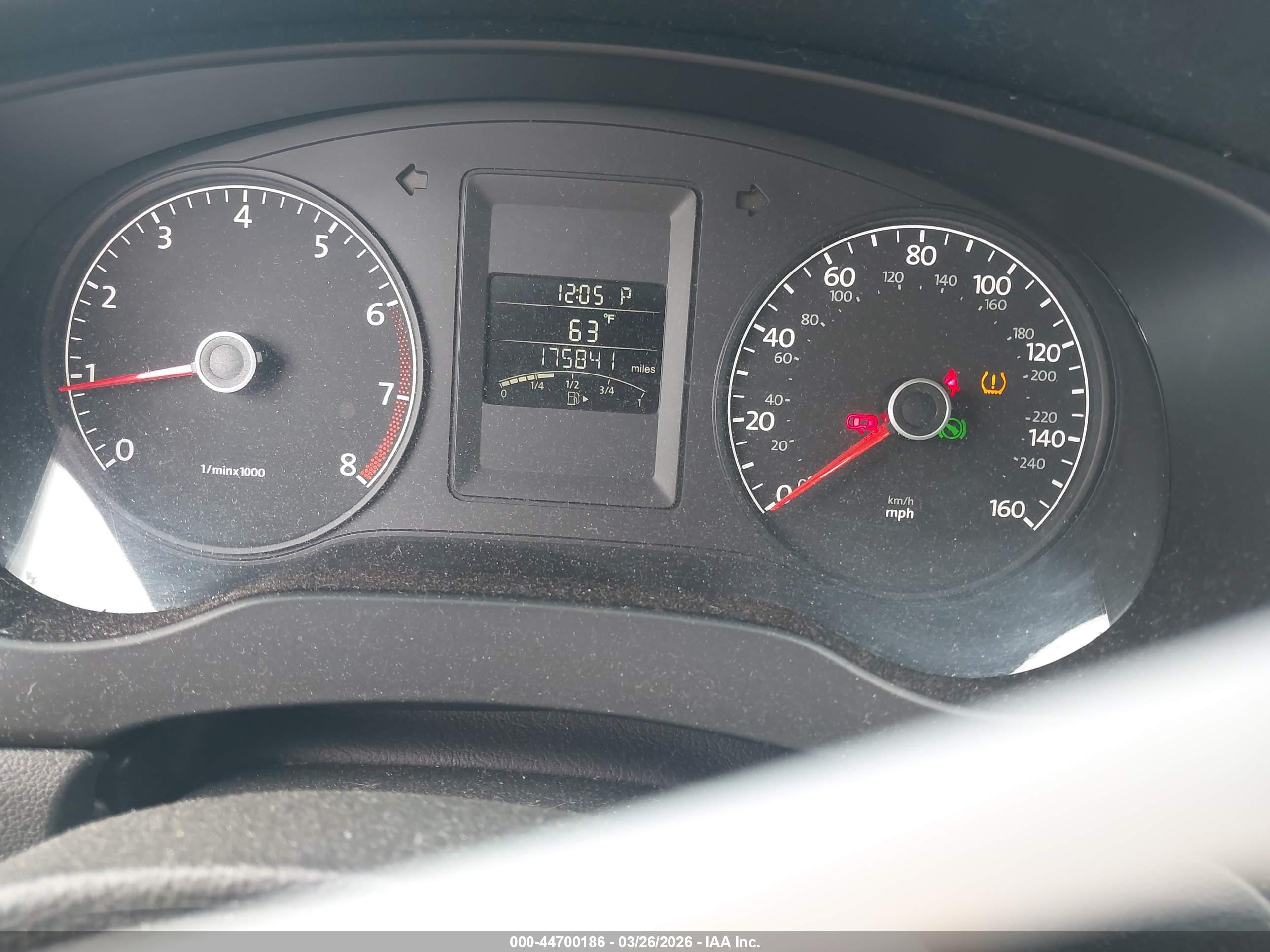 VOLKSWAGEN JETTA image 7