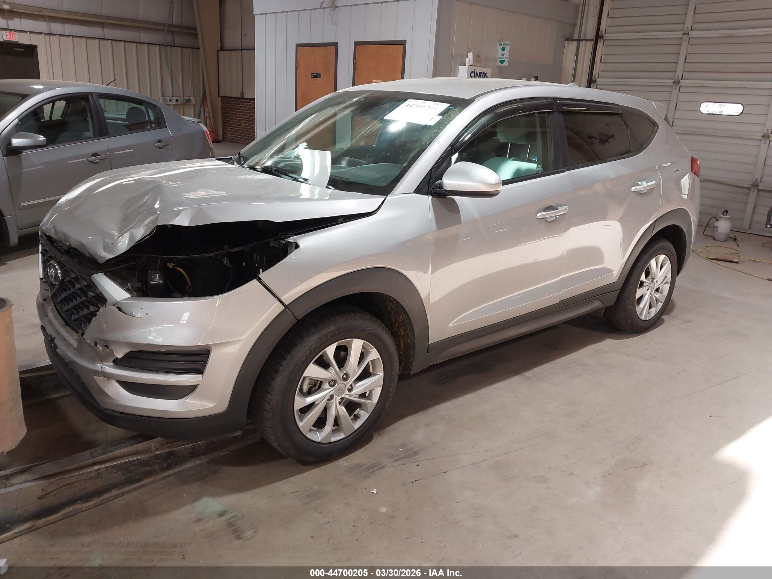 HYUNDAI TUCSON image 2