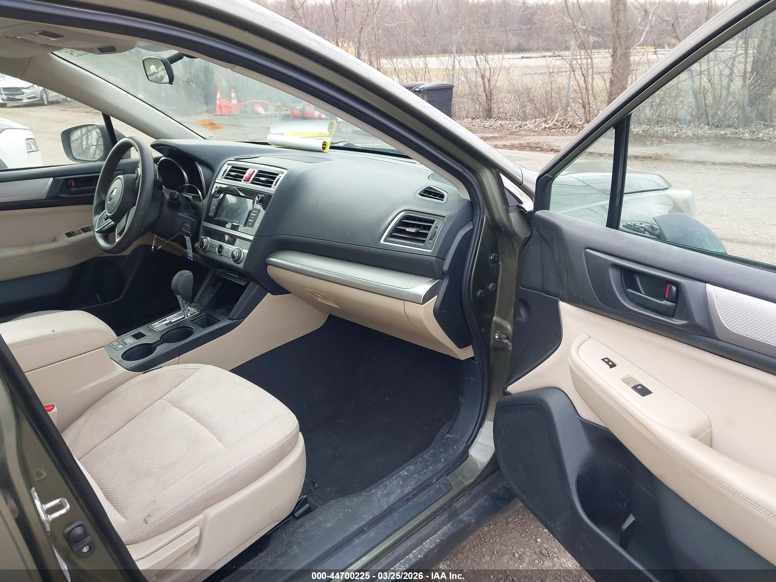 SUBARU OUTBACK image 5