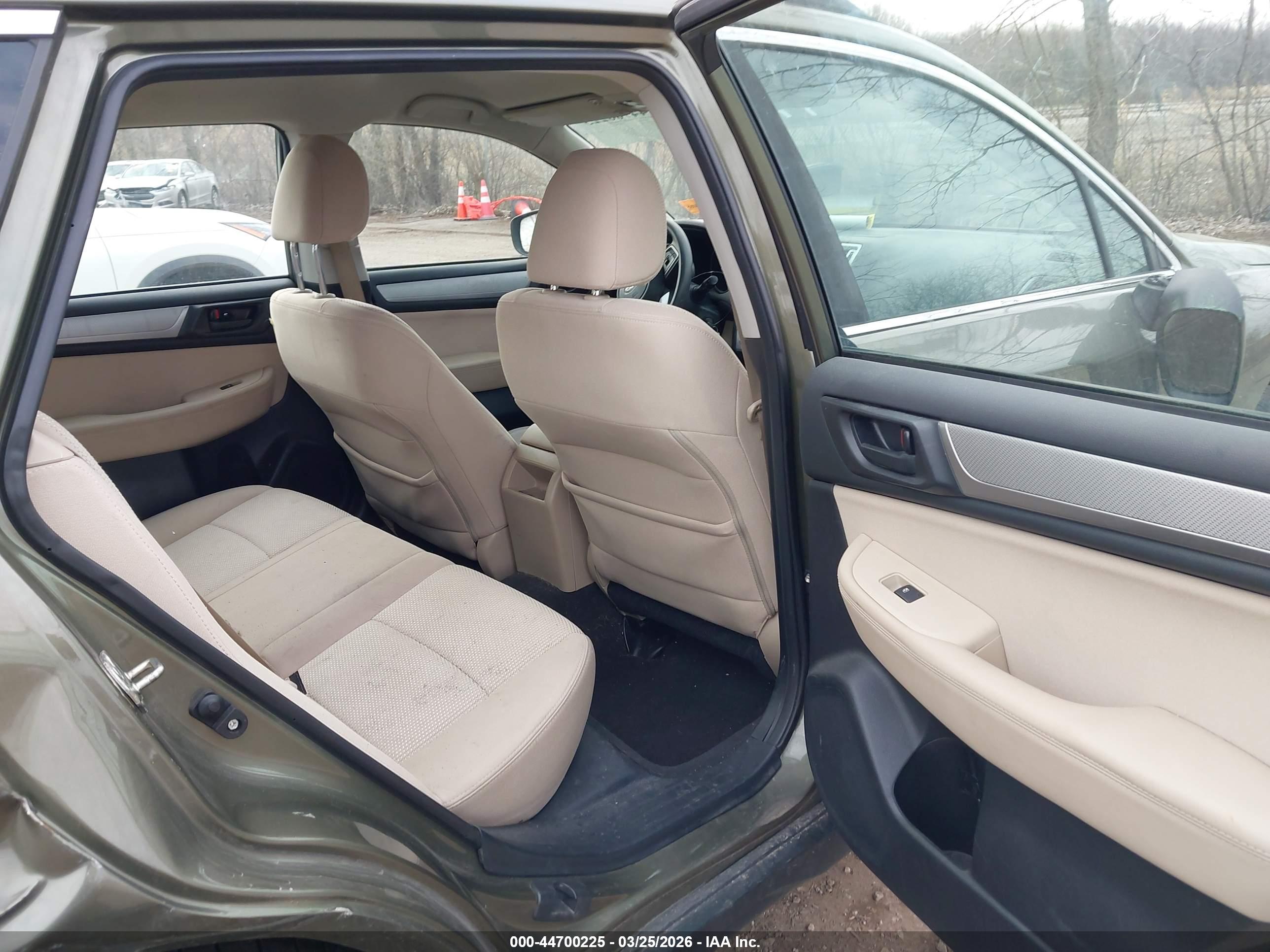 SUBARU OUTBACK image 8