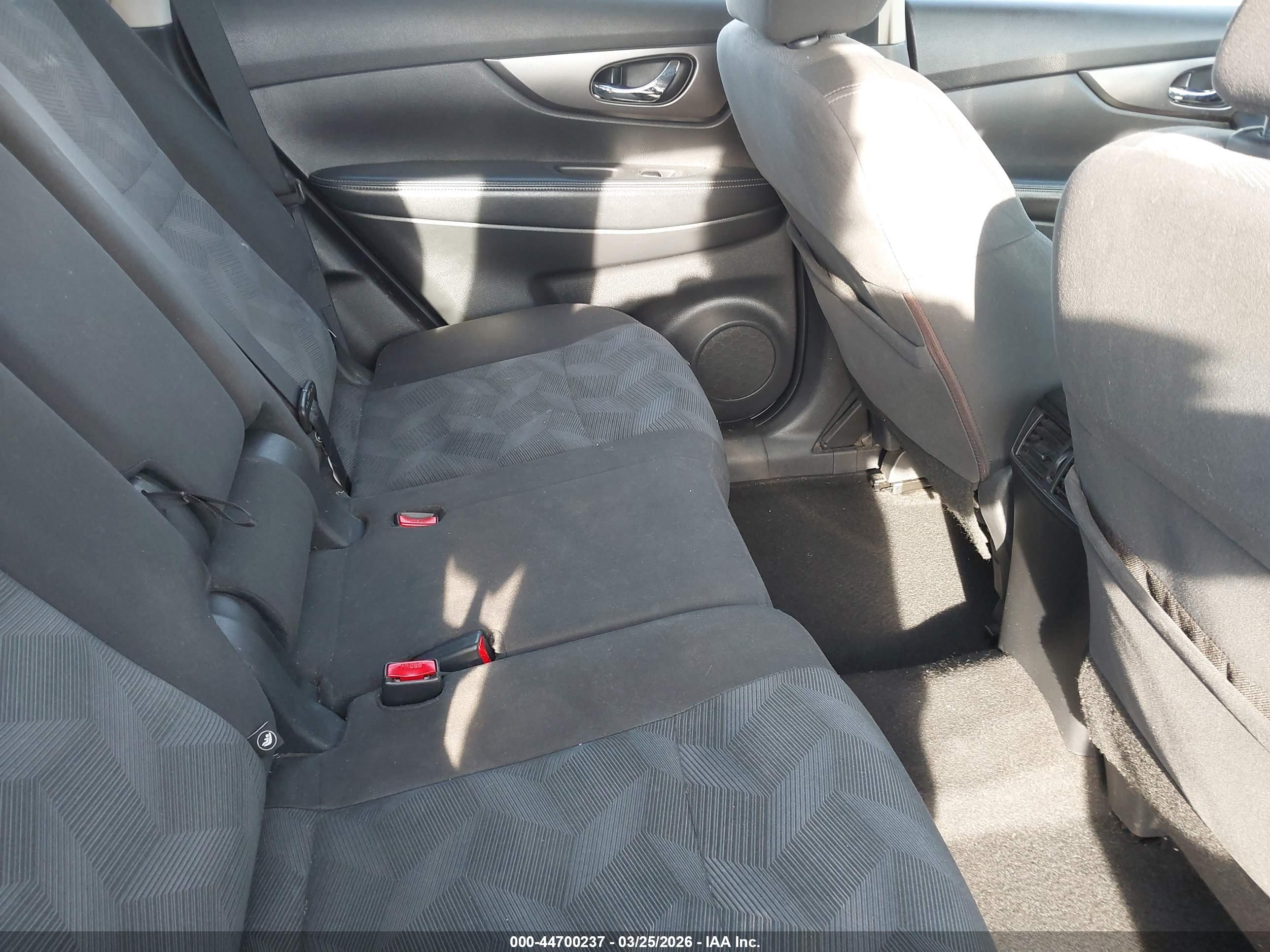 NISSAN ROGUE image 8