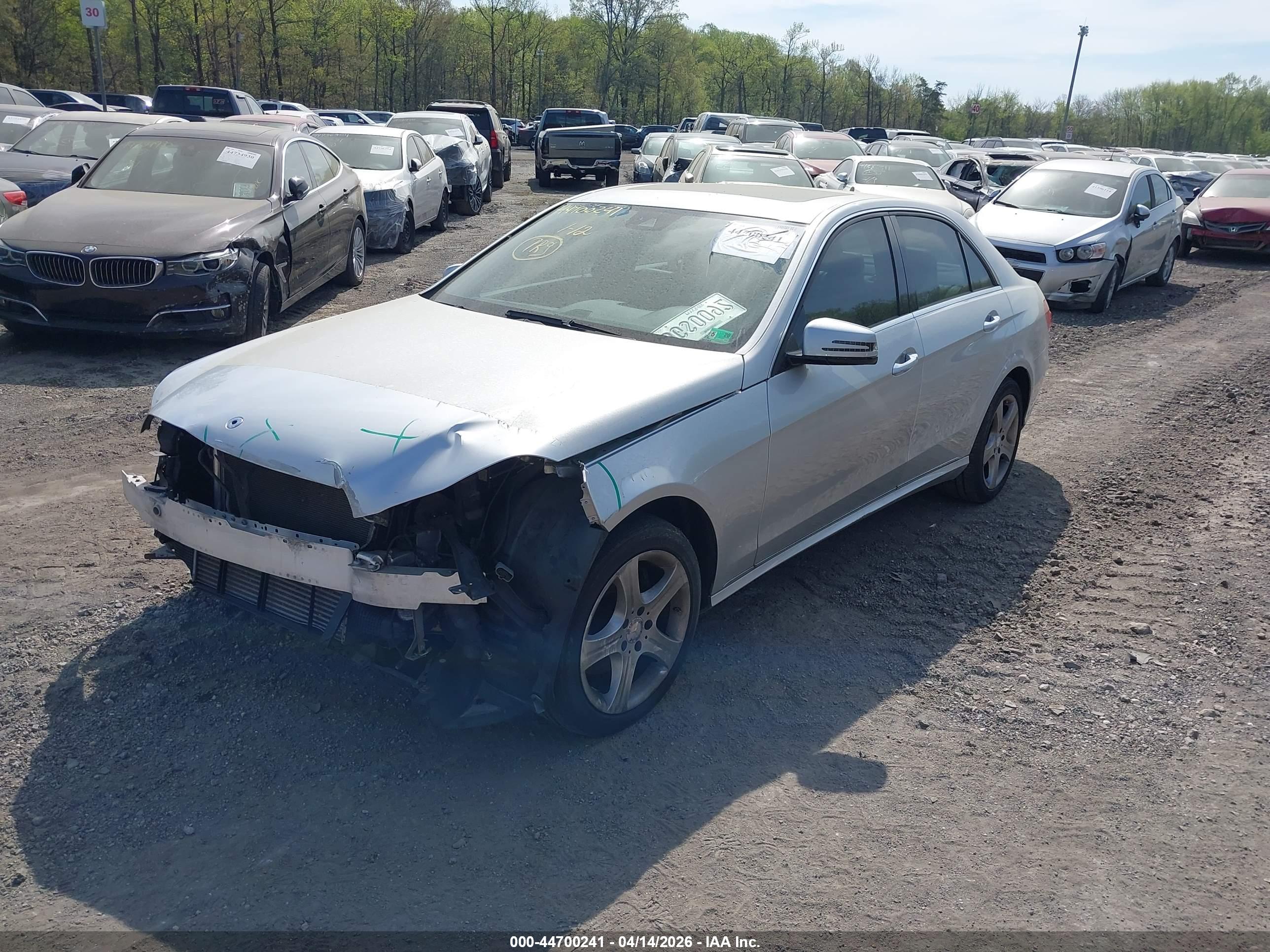 MERCEDES-BENZ E image 2