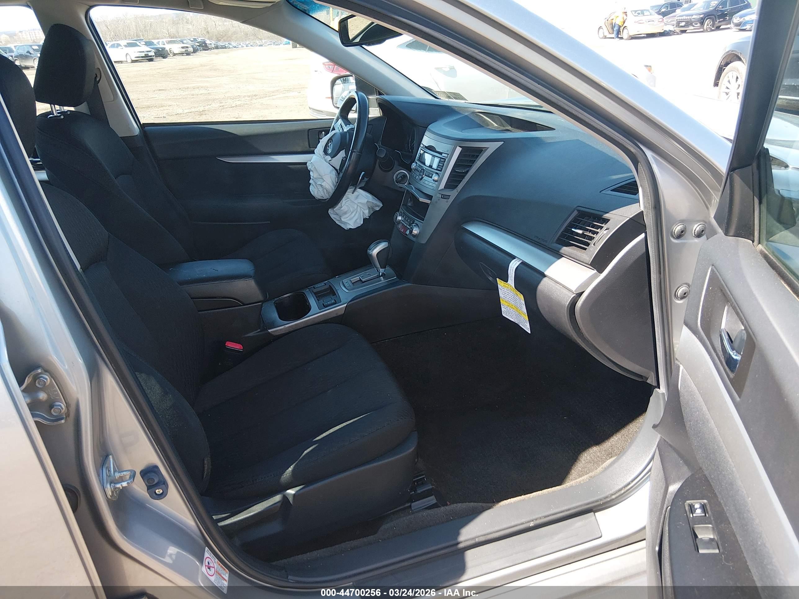 SUBARU LEGACY image 5