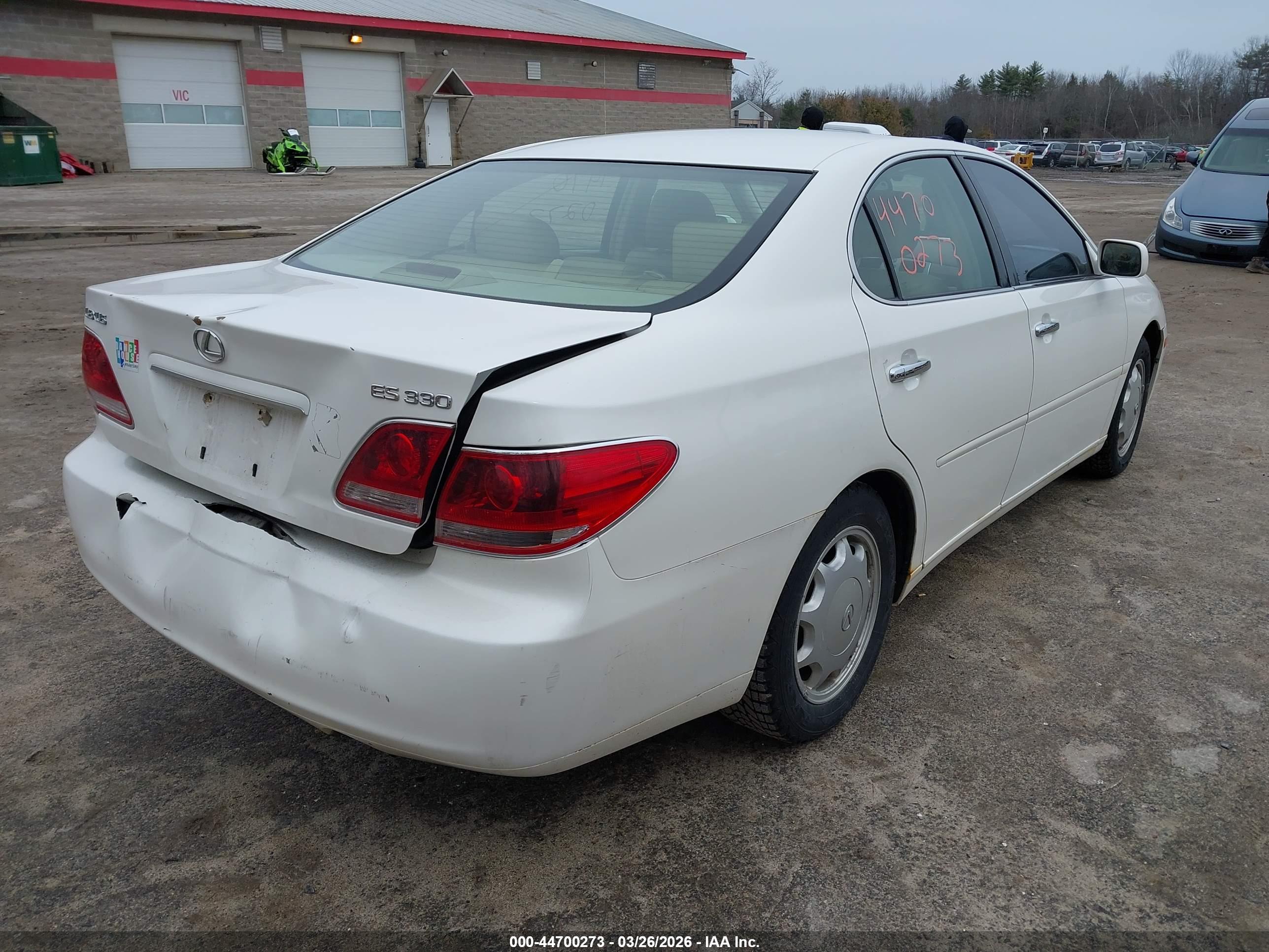 LEXUS ES image 4