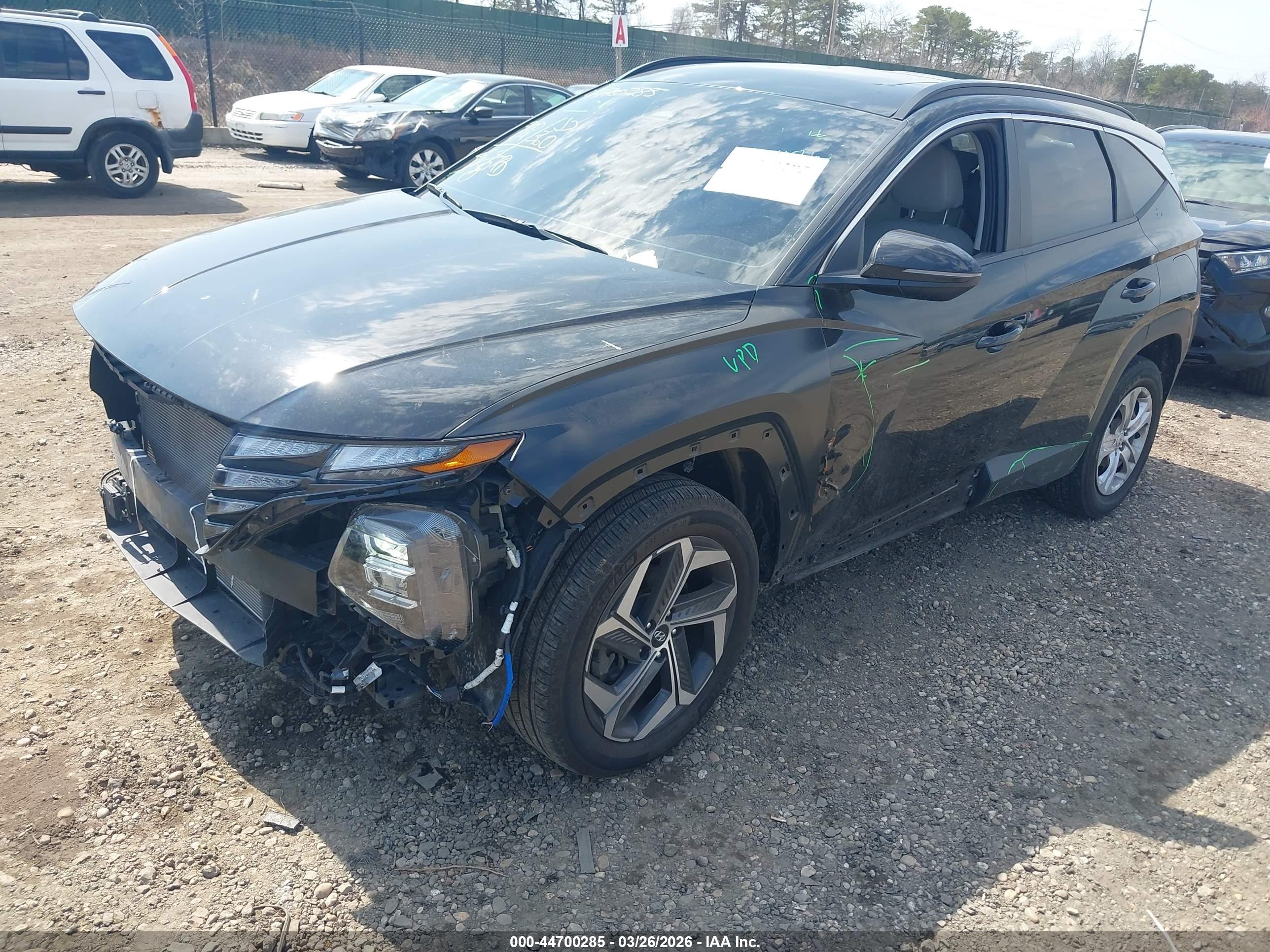 HYUNDAI TUCSON image 2