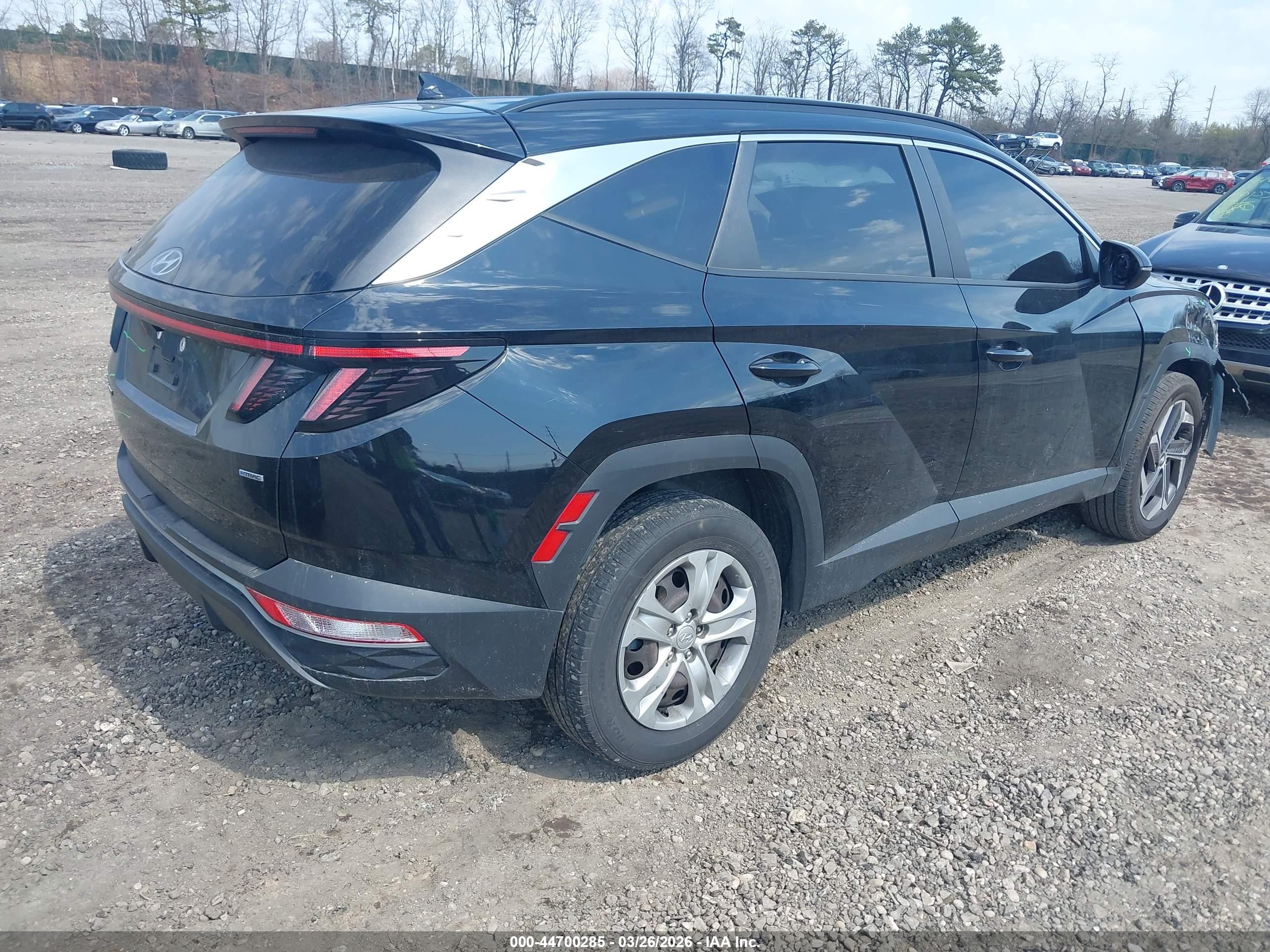 HYUNDAI TUCSON image 4