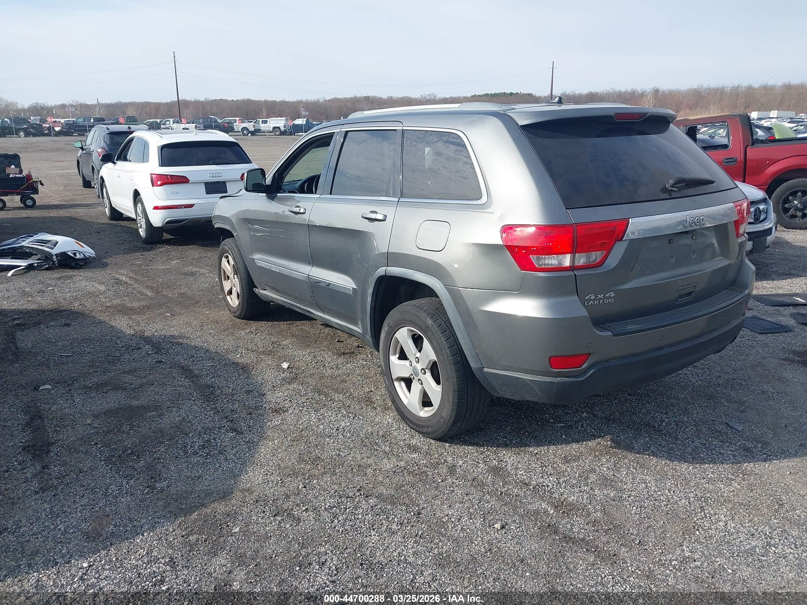 JEEP GRAND image 3