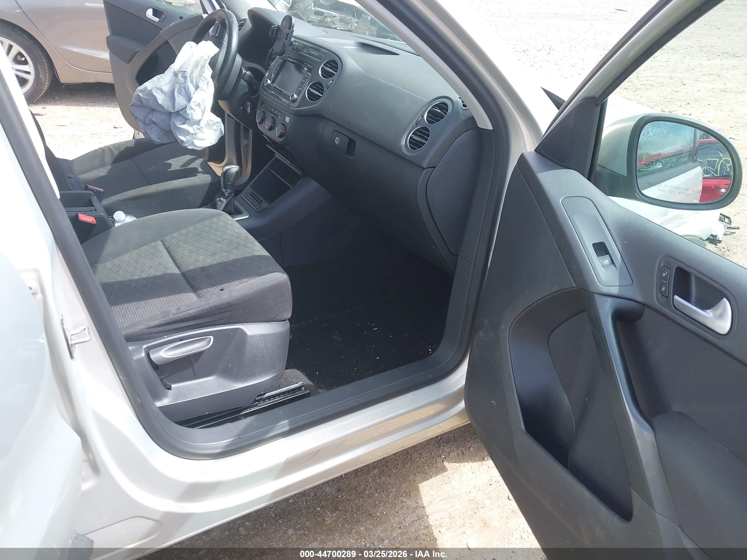 VOLKSWAGEN TIGUAN image 5