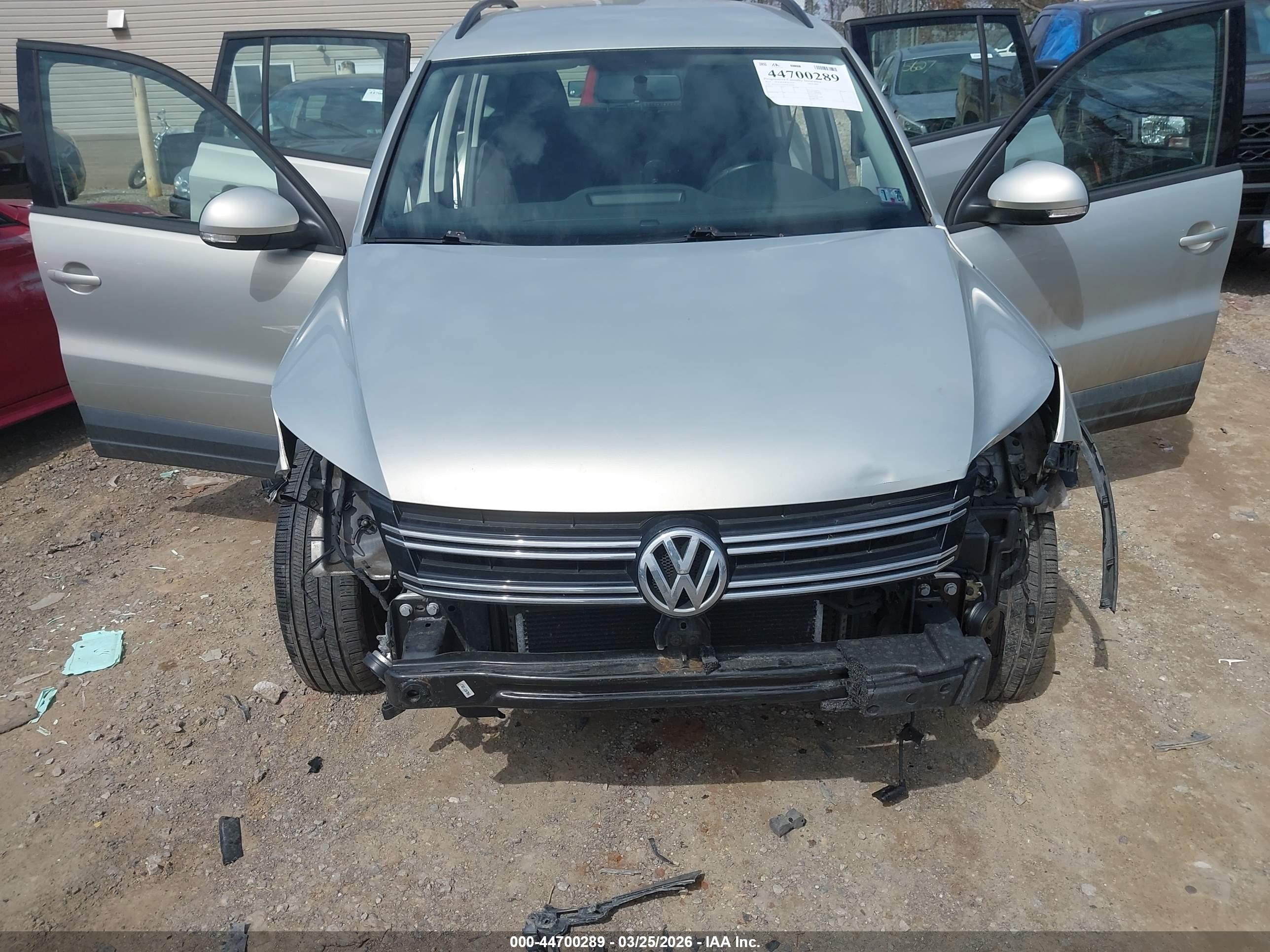 VOLKSWAGEN TIGUAN image 6