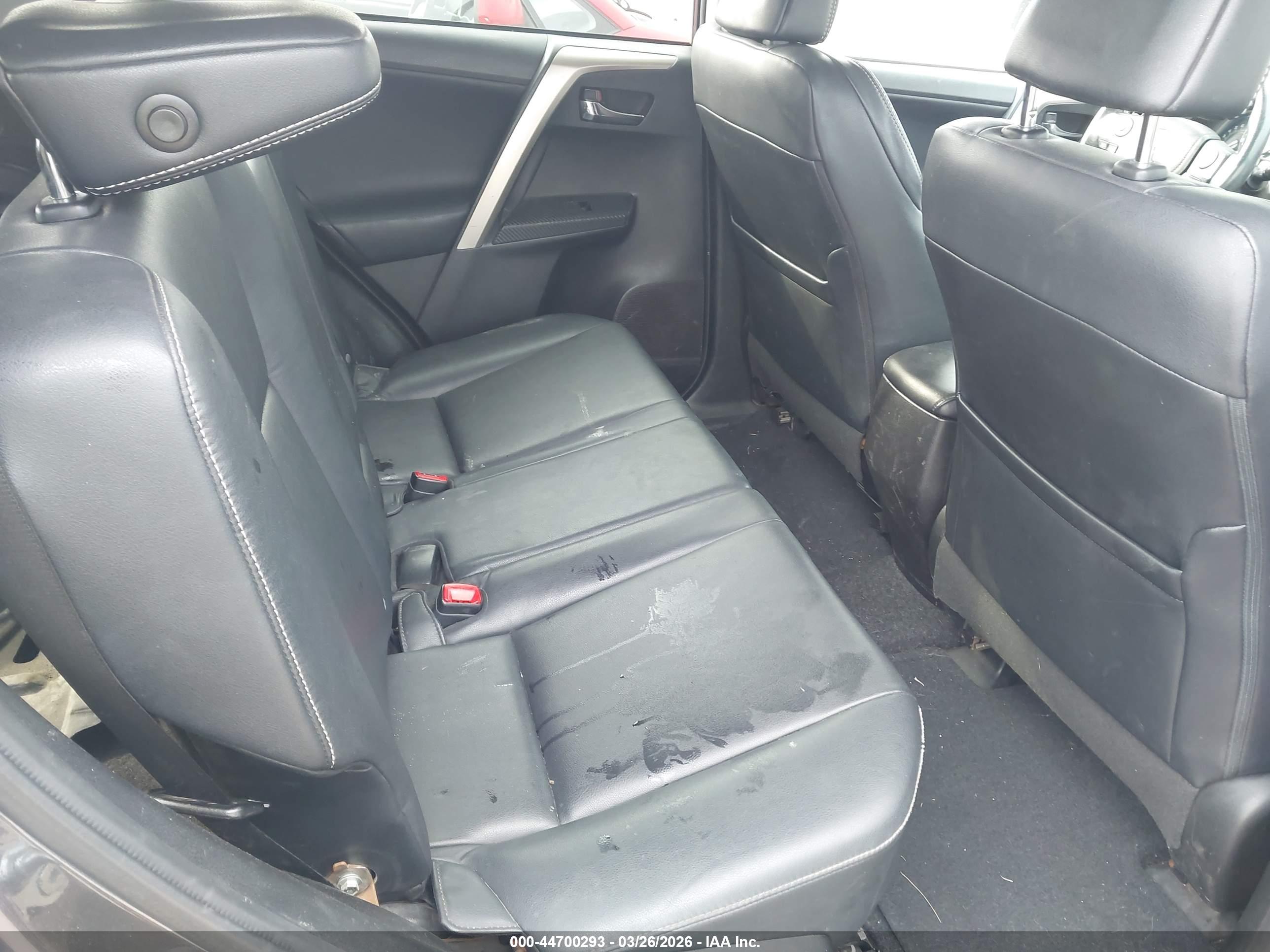 TOYOTA RAV4 image 8