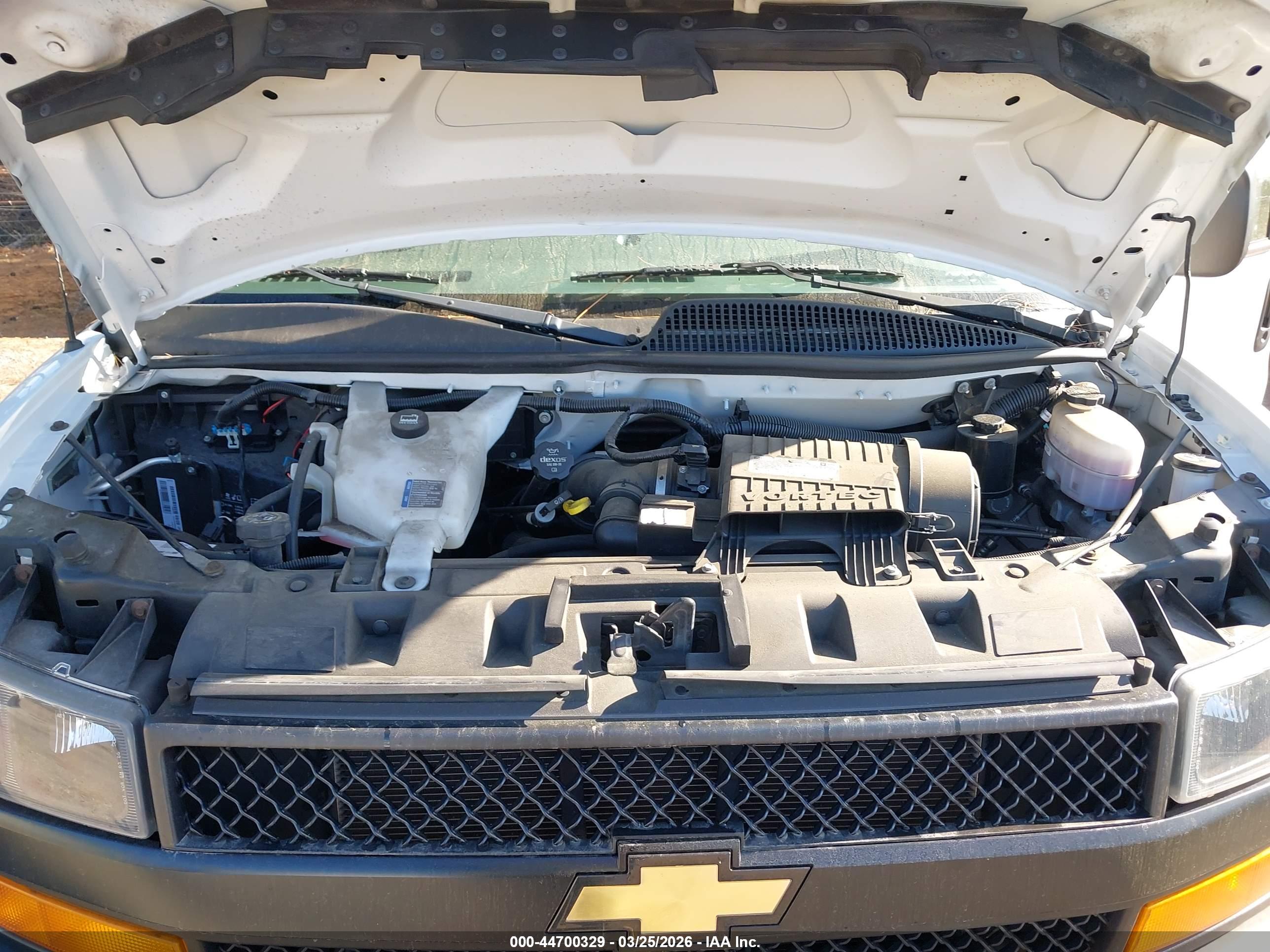 CHEVROLET EXPRESS image 10