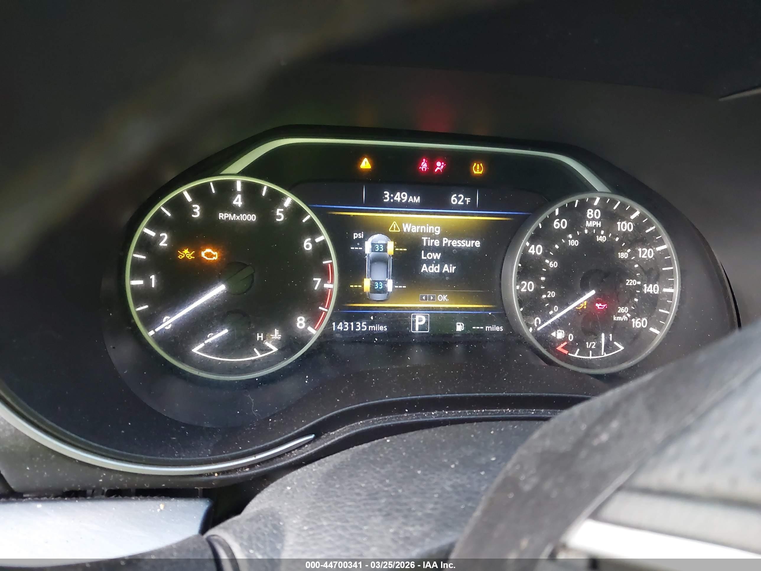 NISSAN MAXIMA image 7