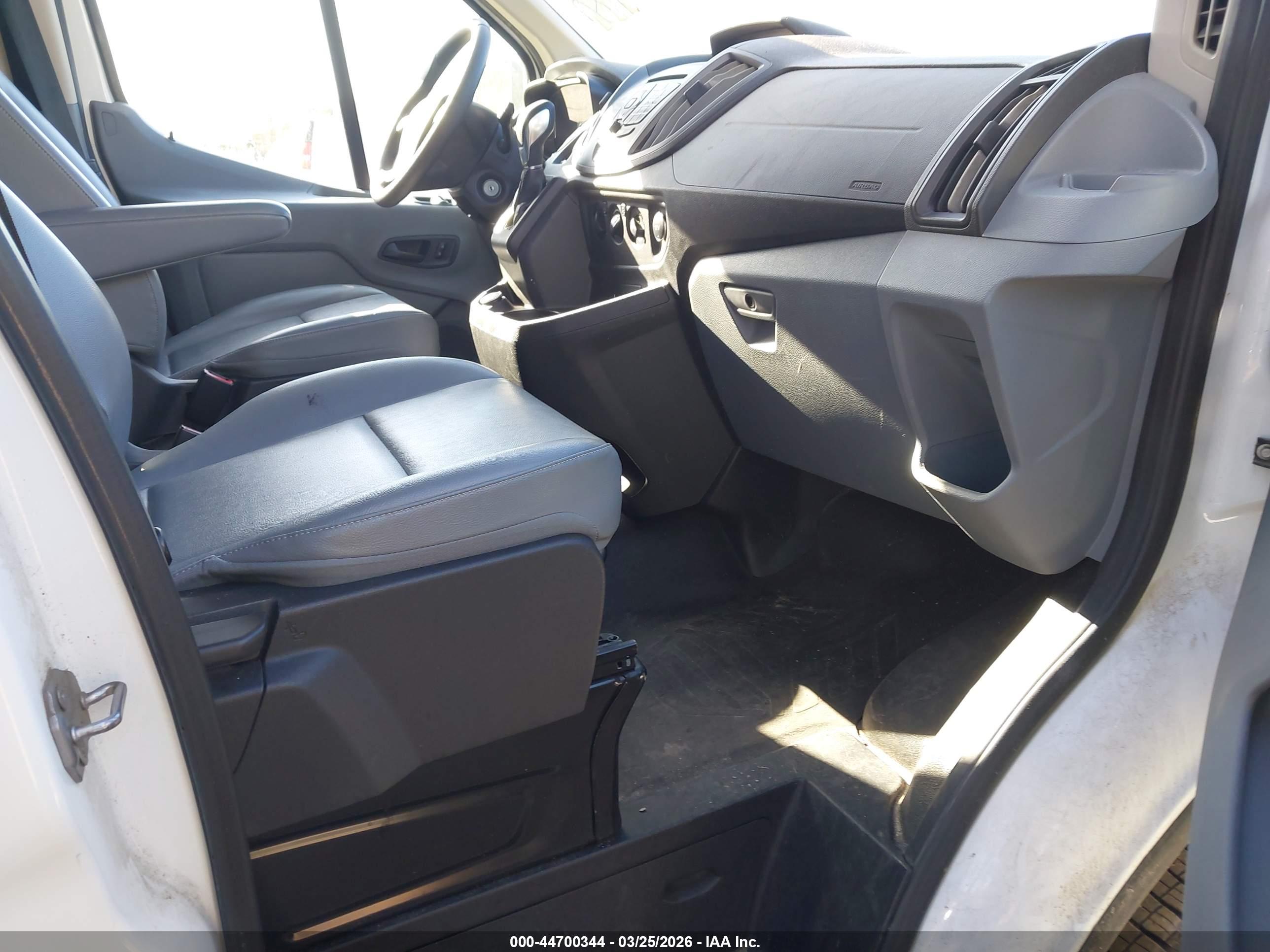 FORD TRANSIT-350 image 5