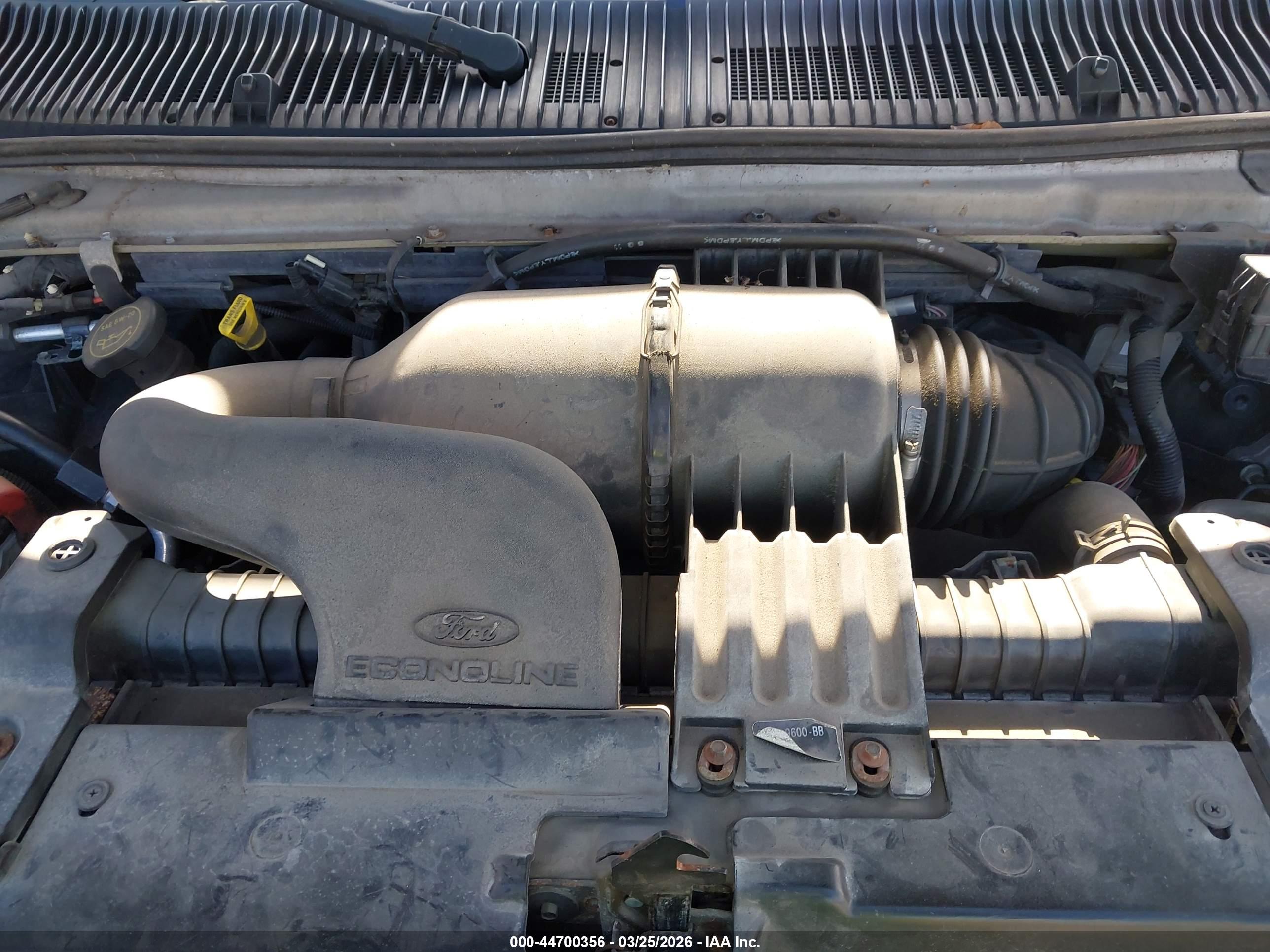 FORD E-250 image 10