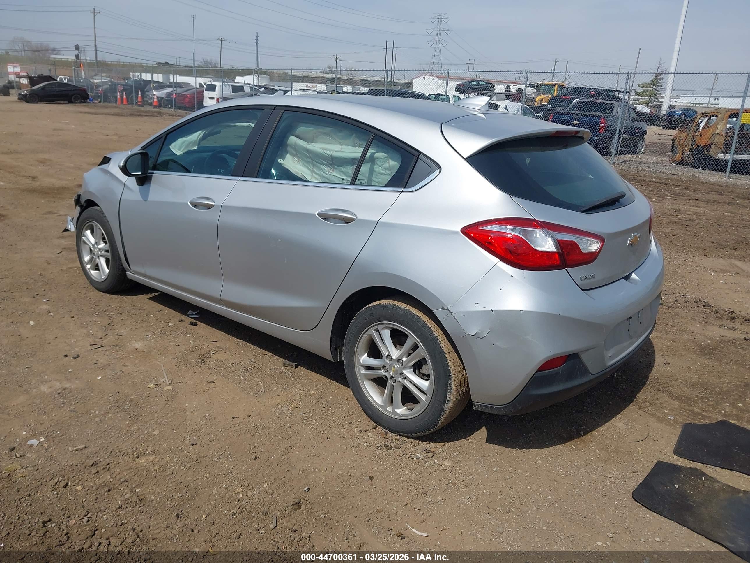 CHEVROLET CRUZE image 3