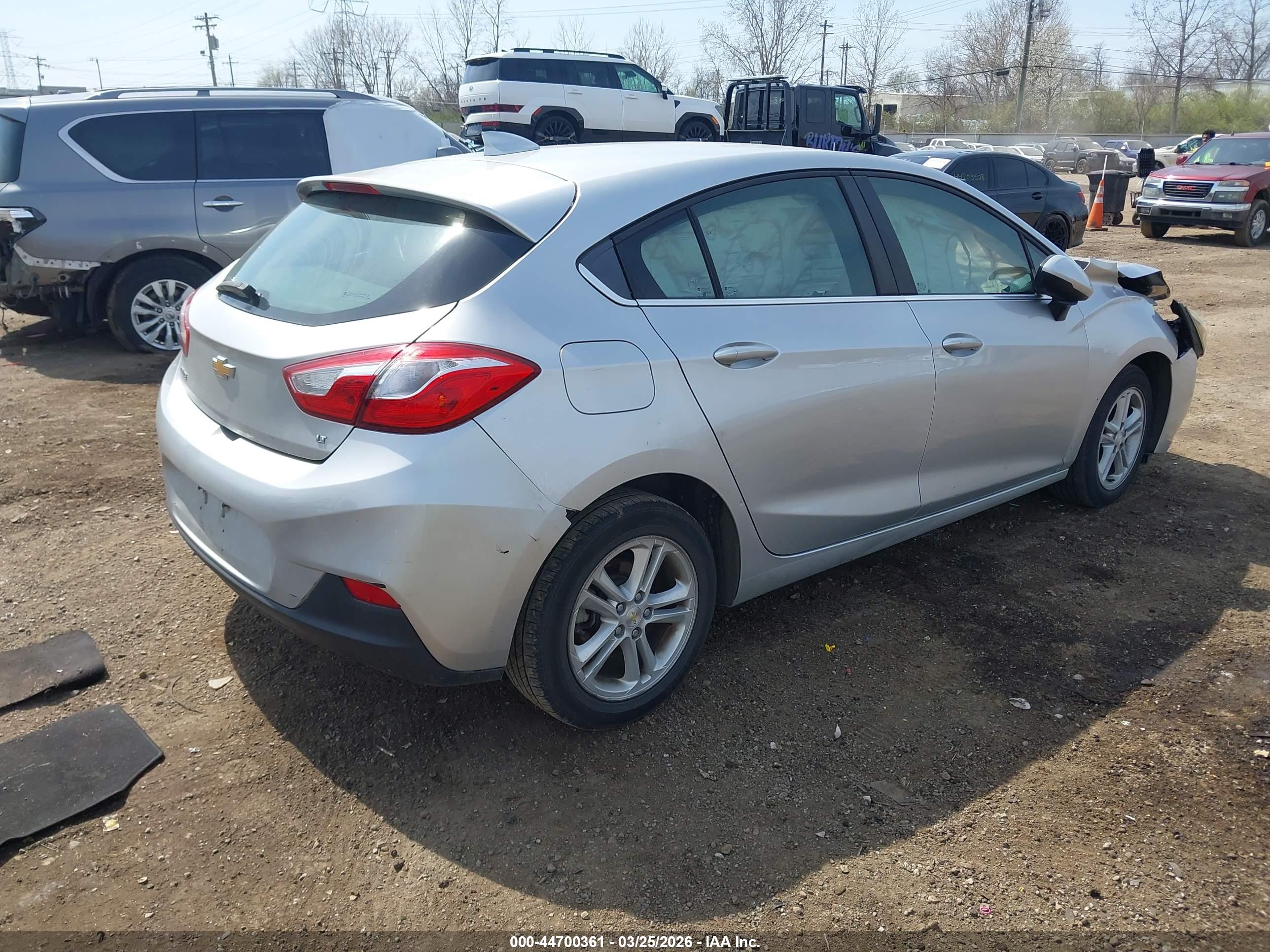 CHEVROLET CRUZE image 4