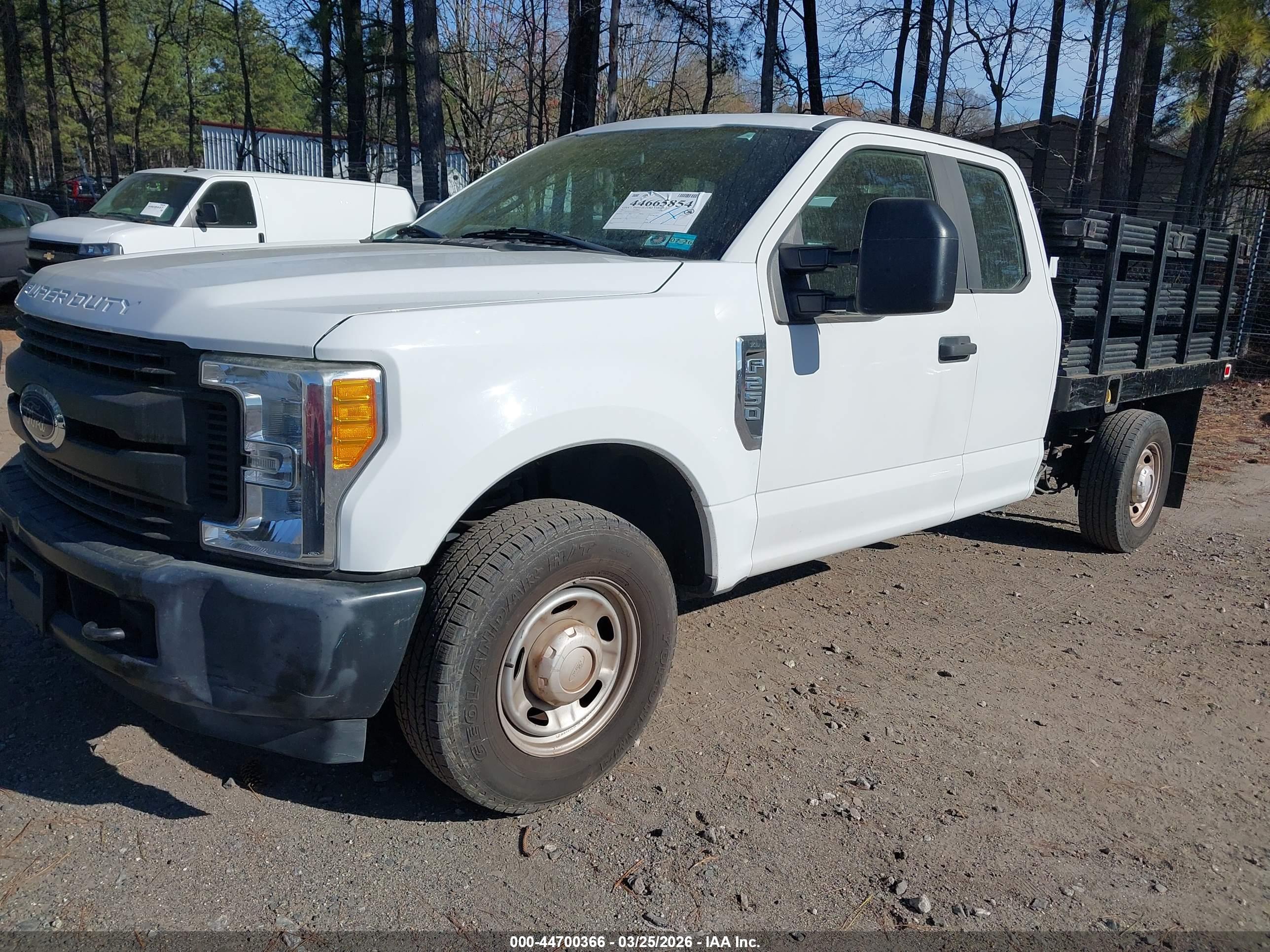 FORD F-250 image 2