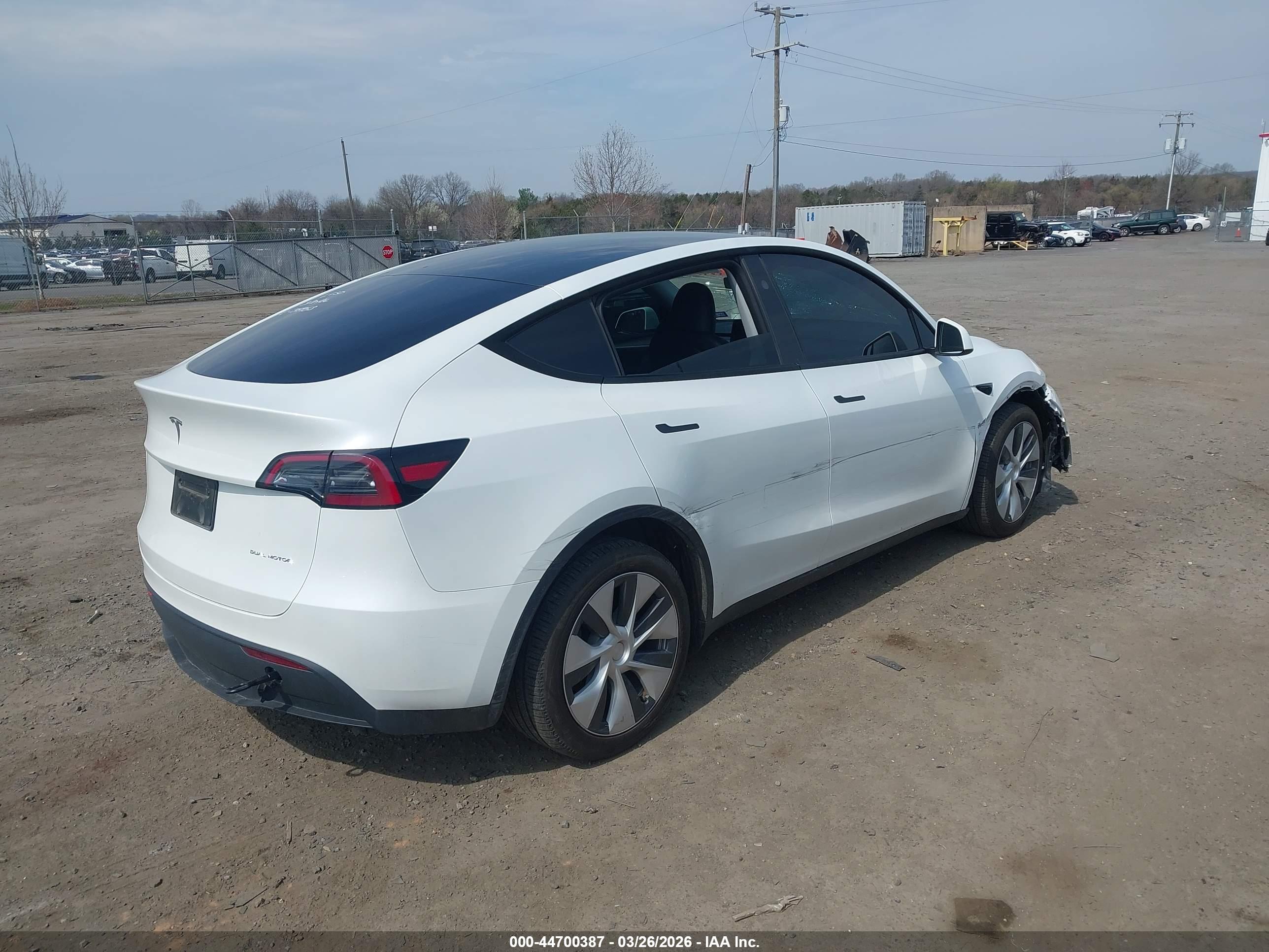 TESLA MODEL image 4