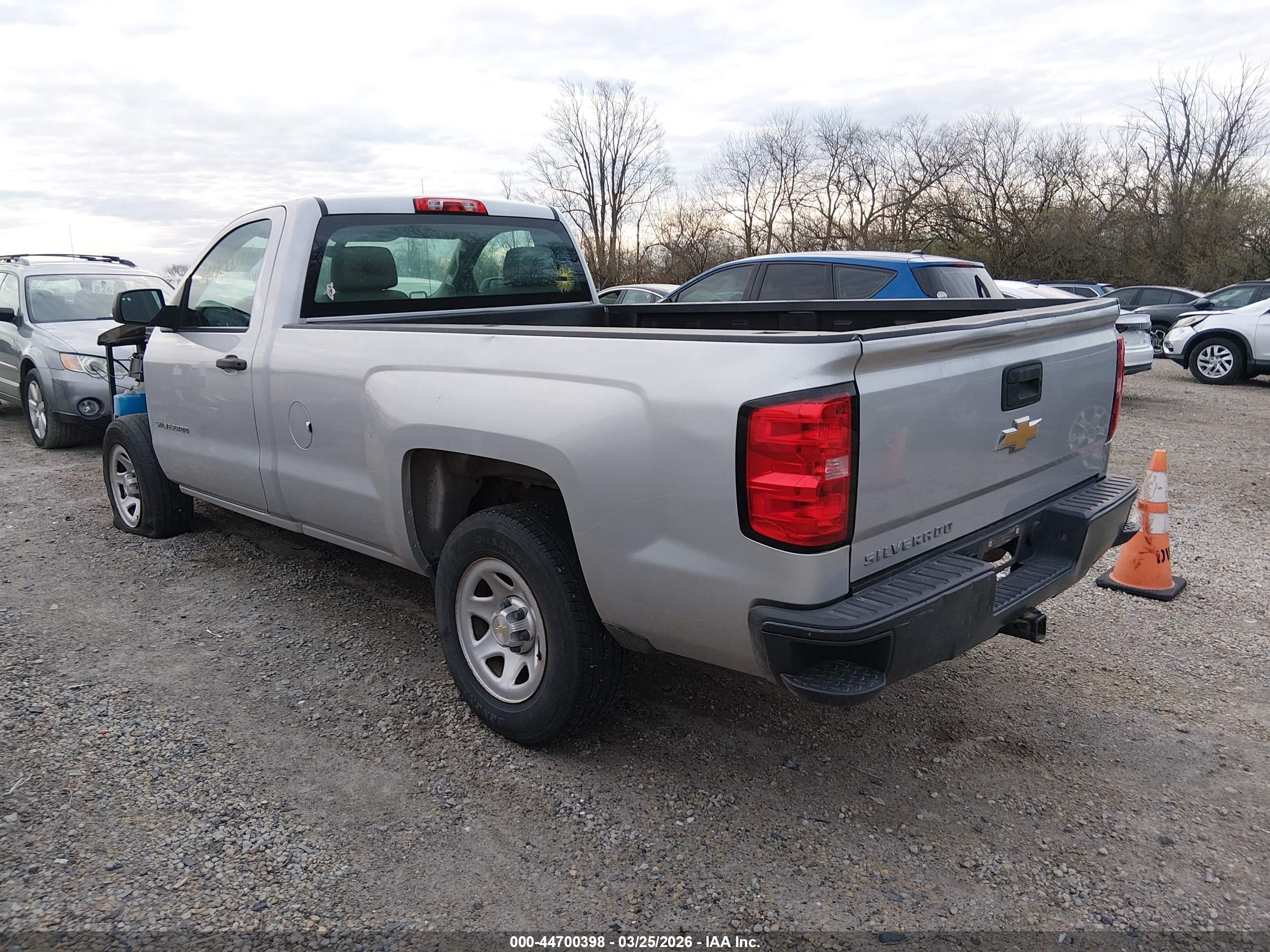 CHEVROLET SILVERADO image 3