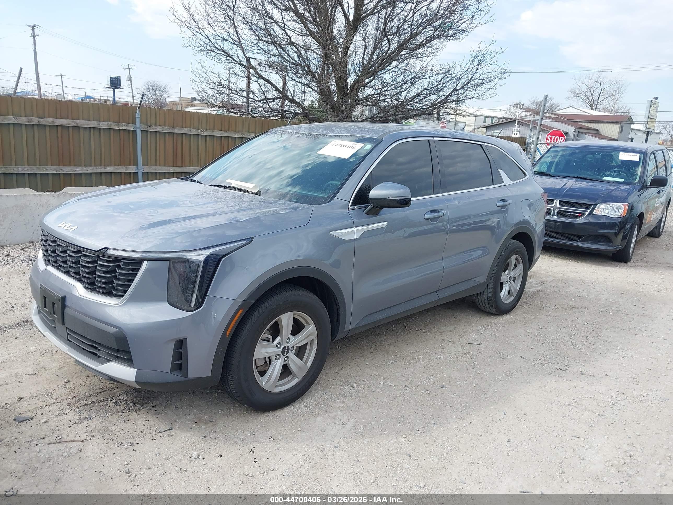 KIA SORENTO image 2