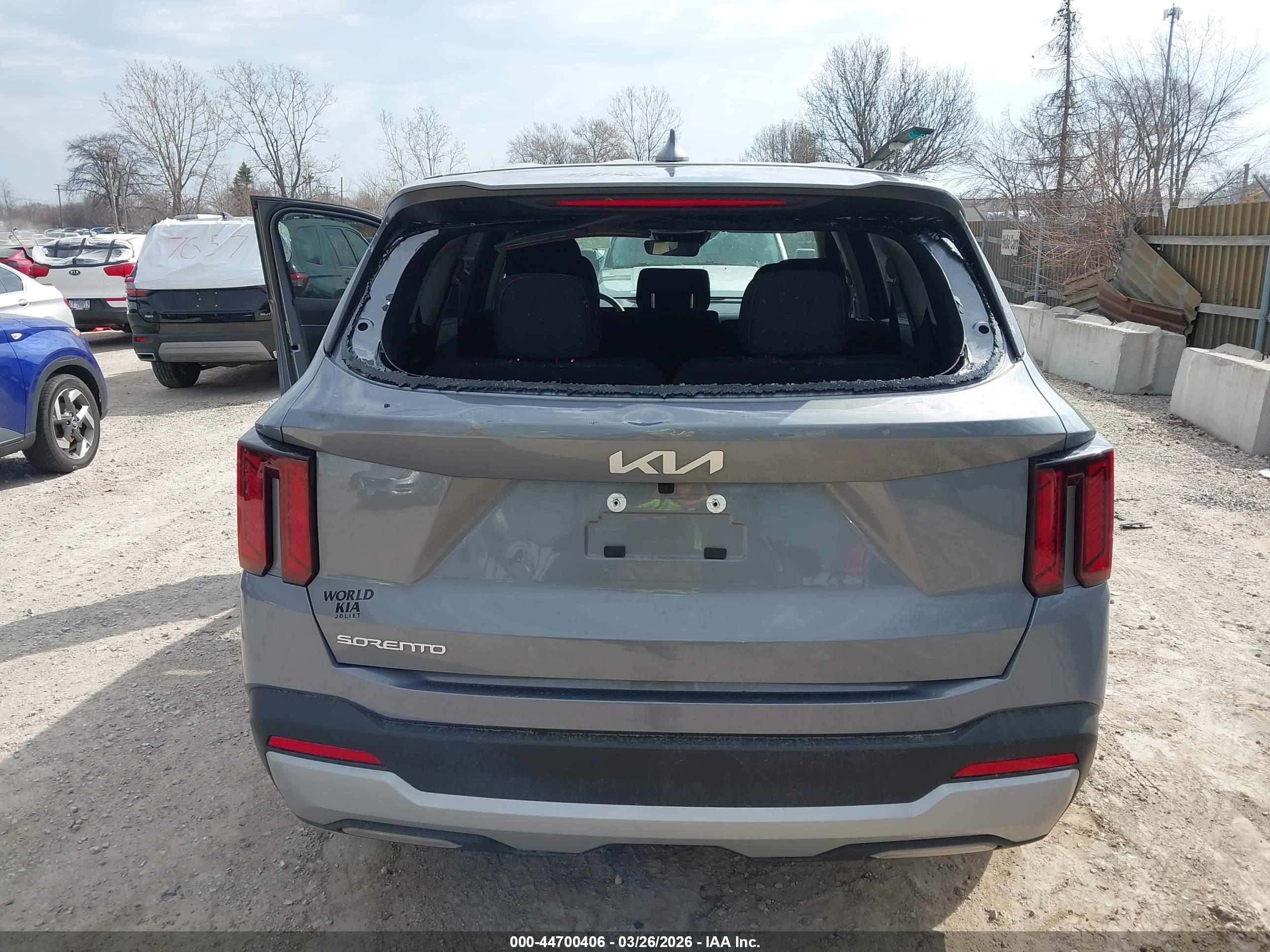 KIA SORENTO image 6