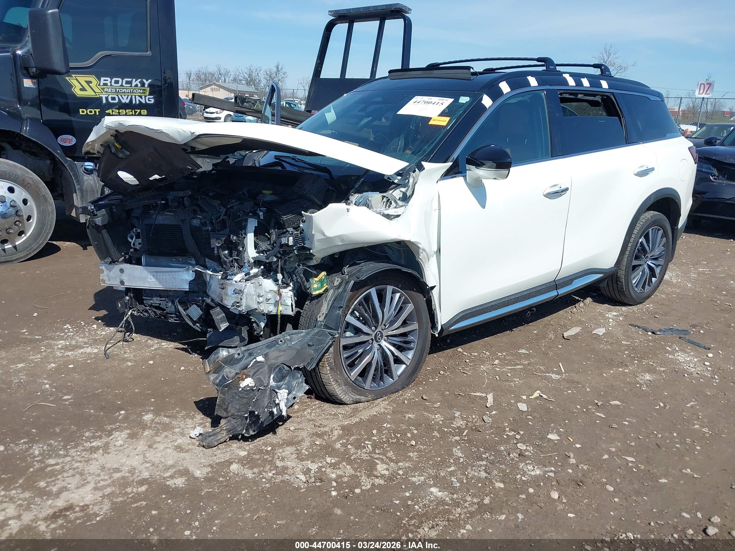 INFINITI QX60 image 2