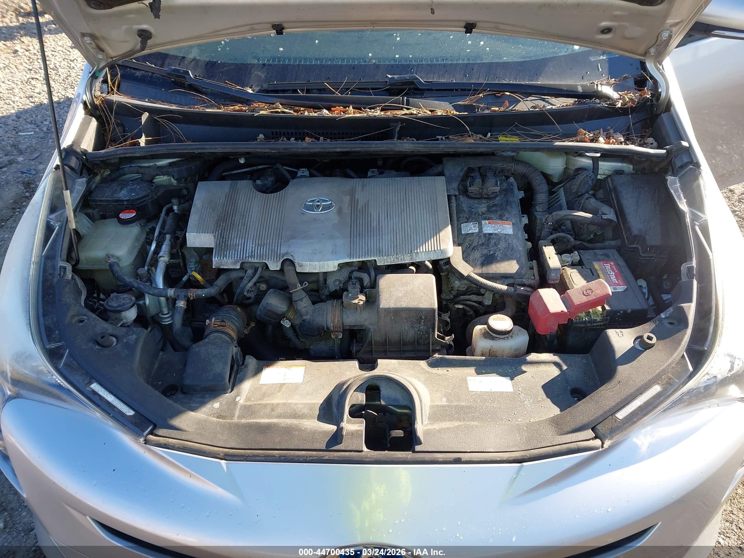 TOYOTA PRIUS image 10