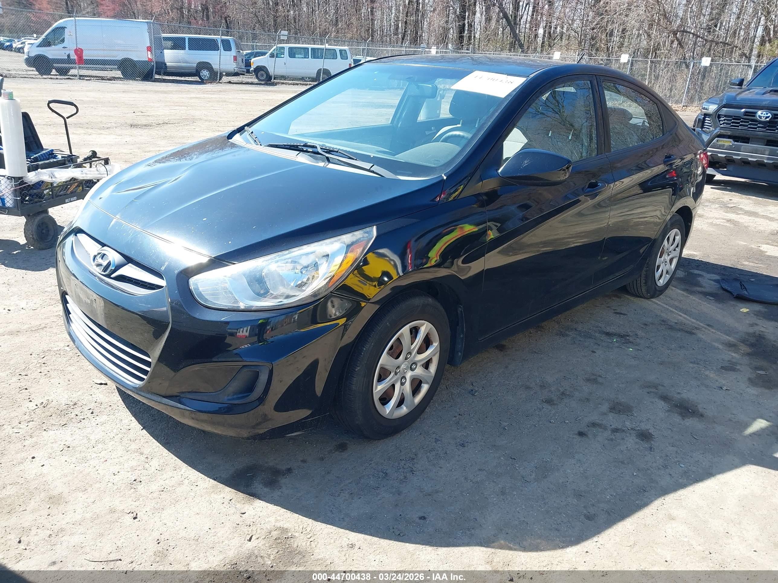 HYUNDAI ACCENT image 2
