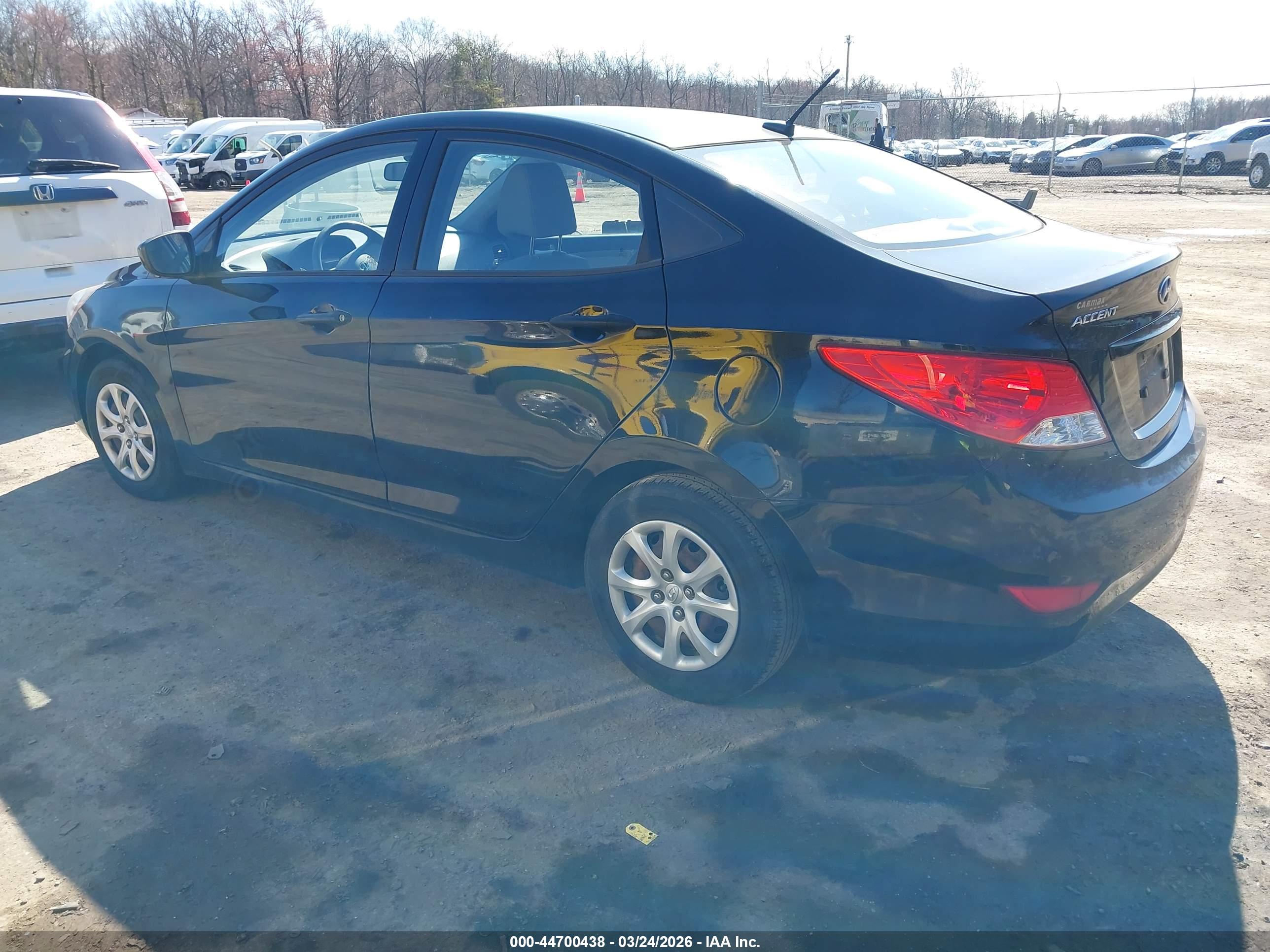 HYUNDAI ACCENT image 3