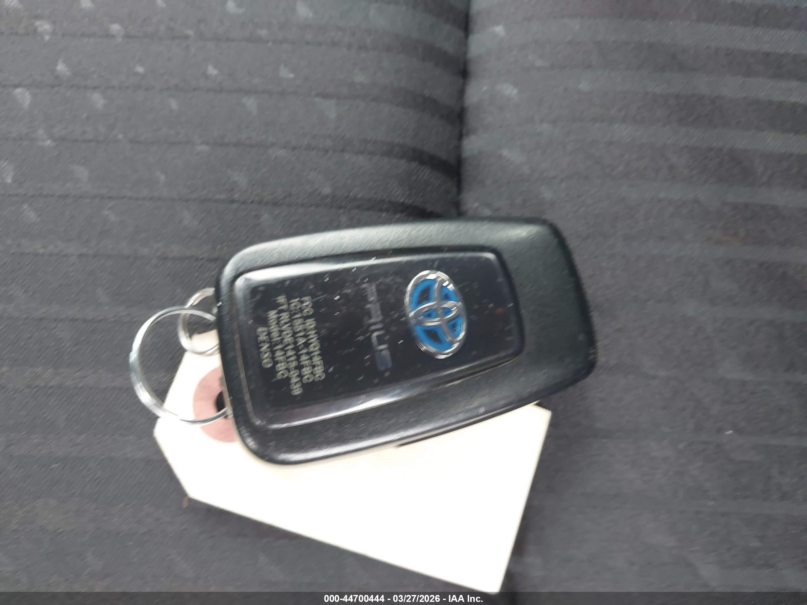 TOYOTA PRIUS image 11