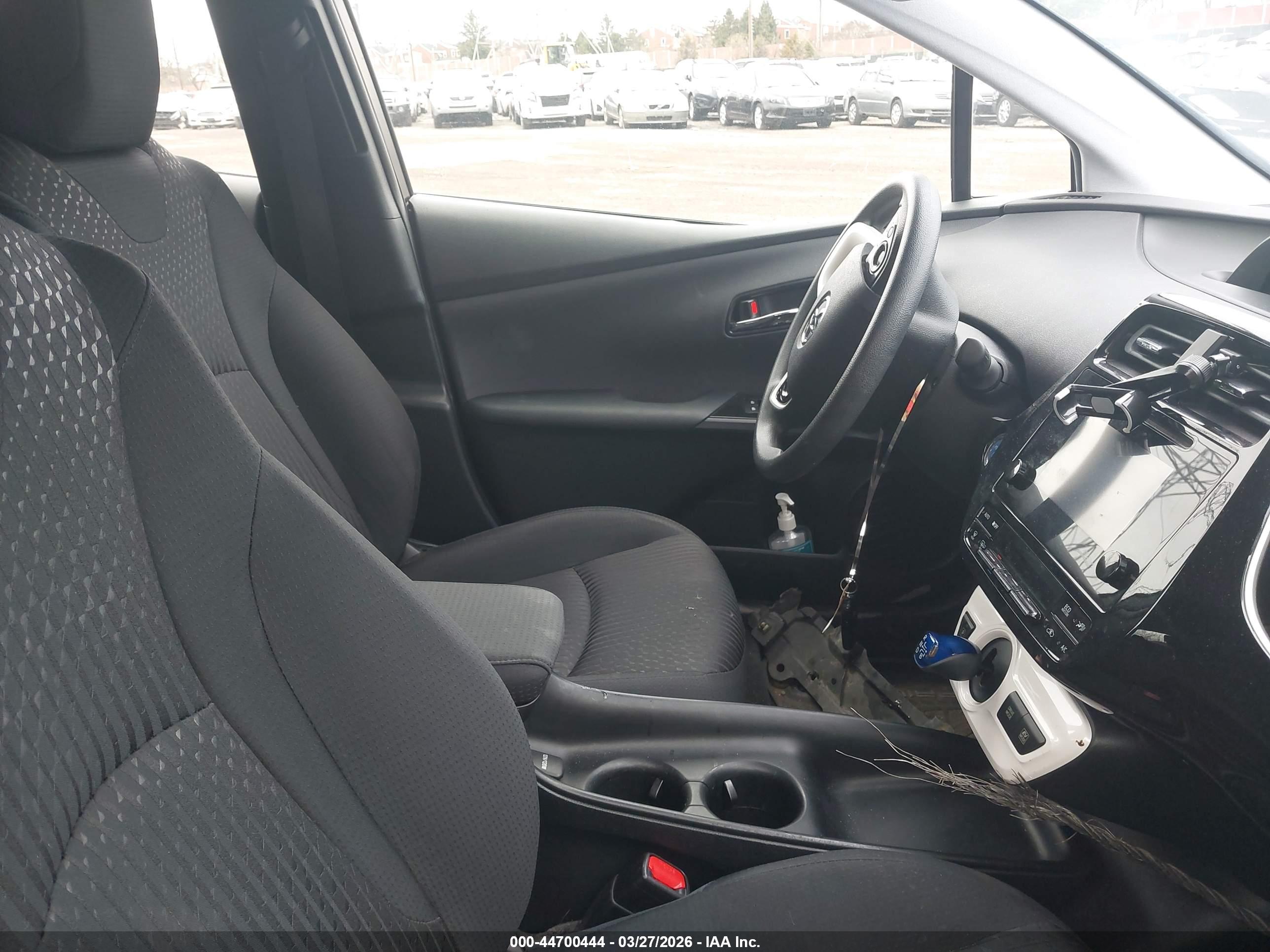 TOYOTA PRIUS image 5