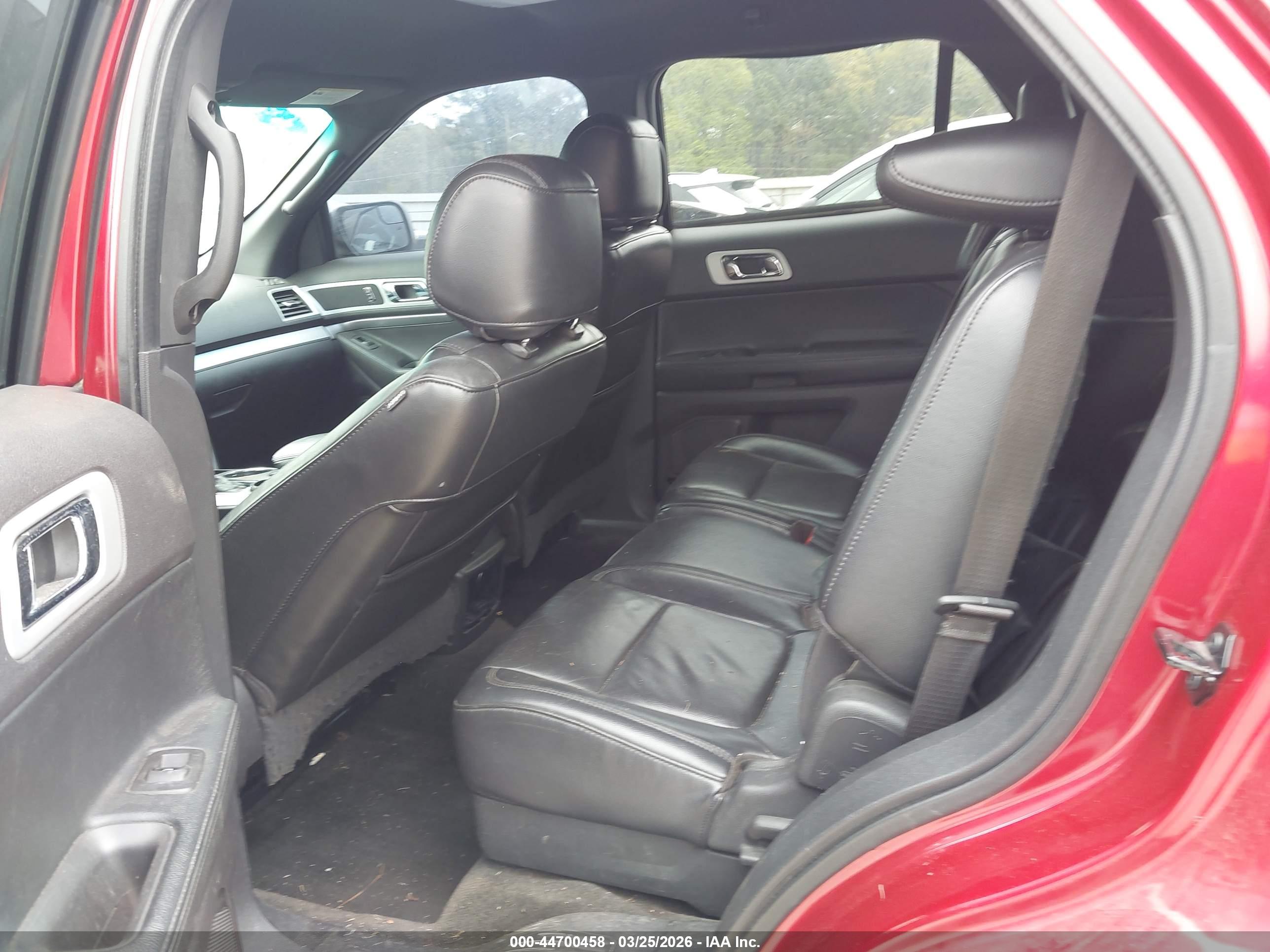 FORD EXPLORER image 8