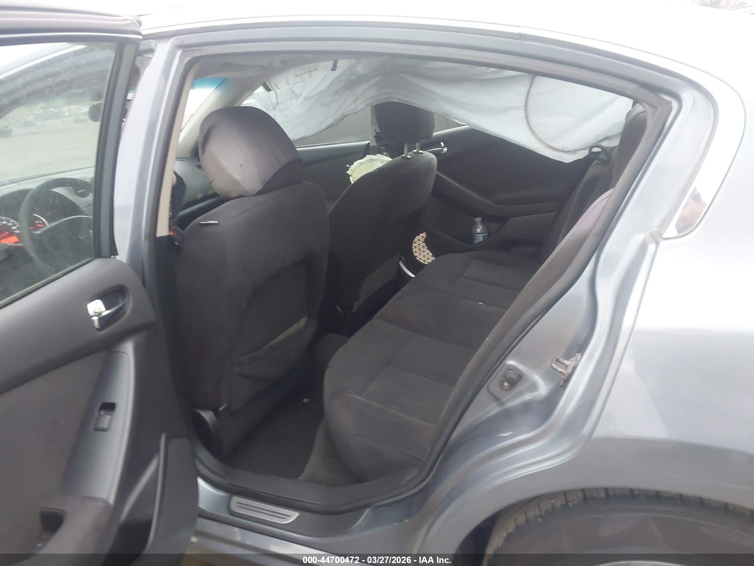 NISSAN ALTIMA image 8