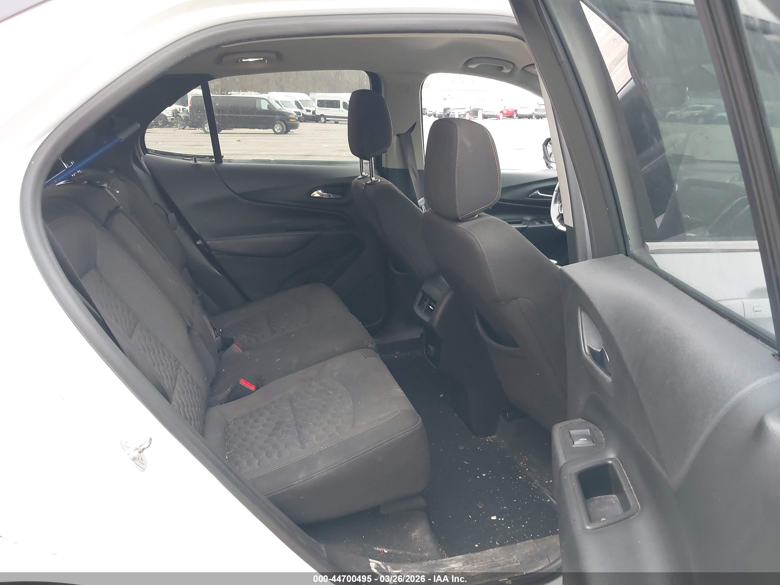 CHEVROLET EQUINOX image 8