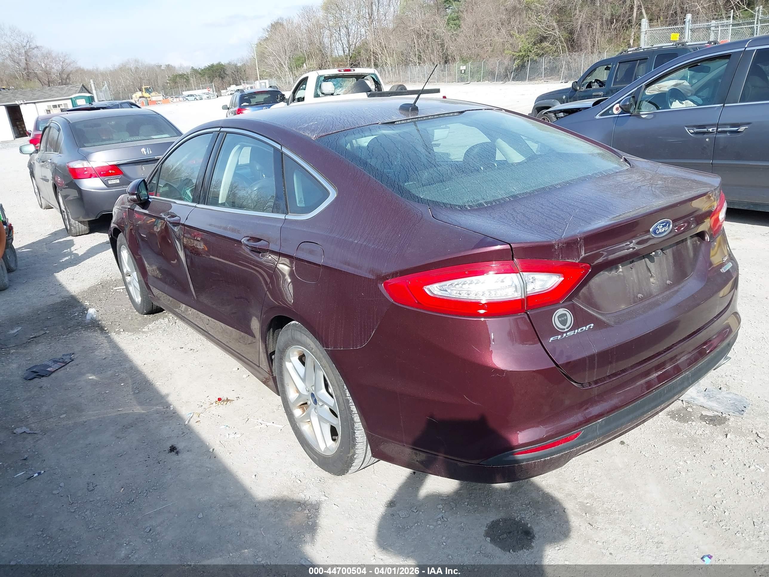 FORD FUSION image 3