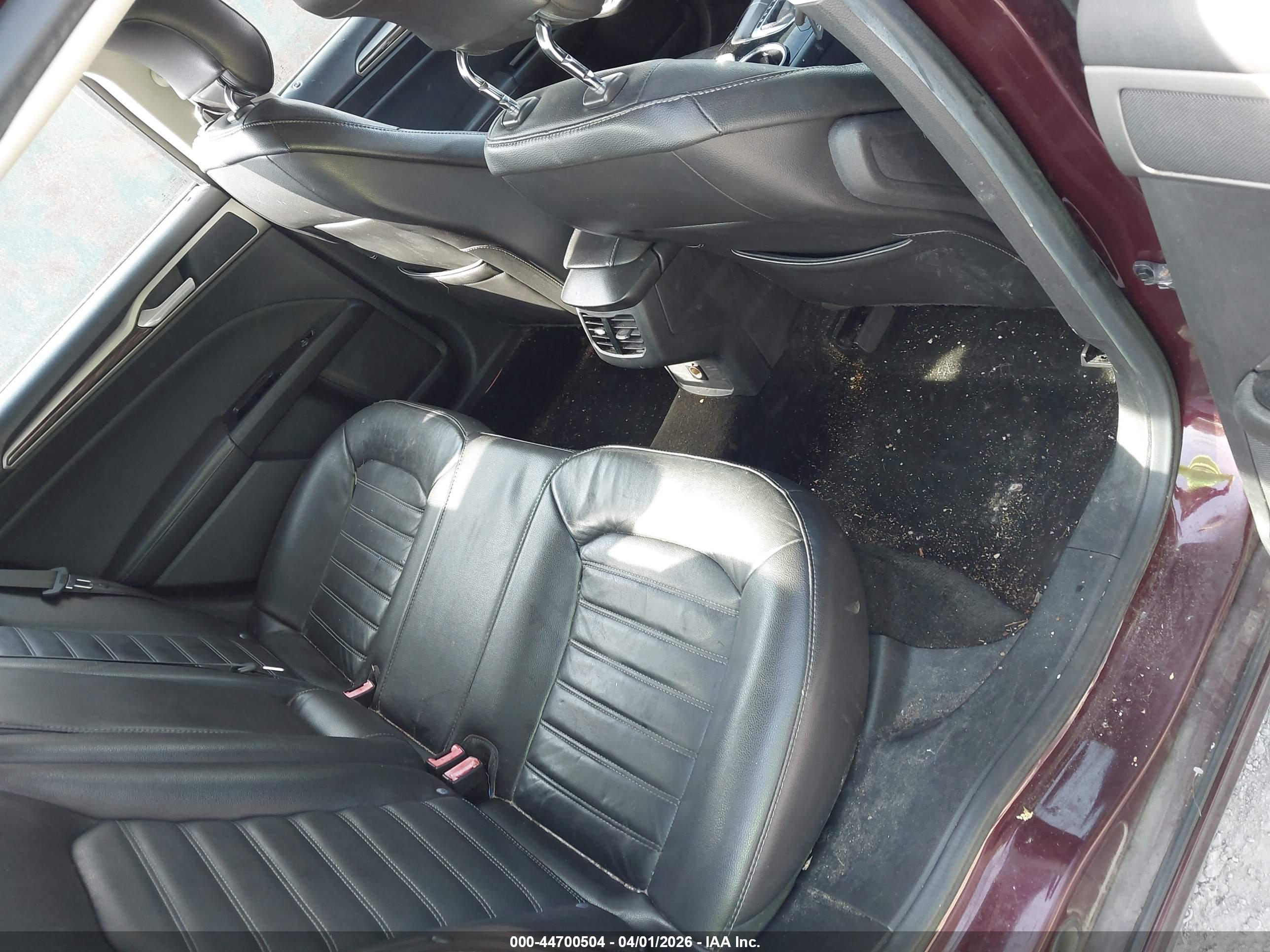 FORD FUSION image 8
