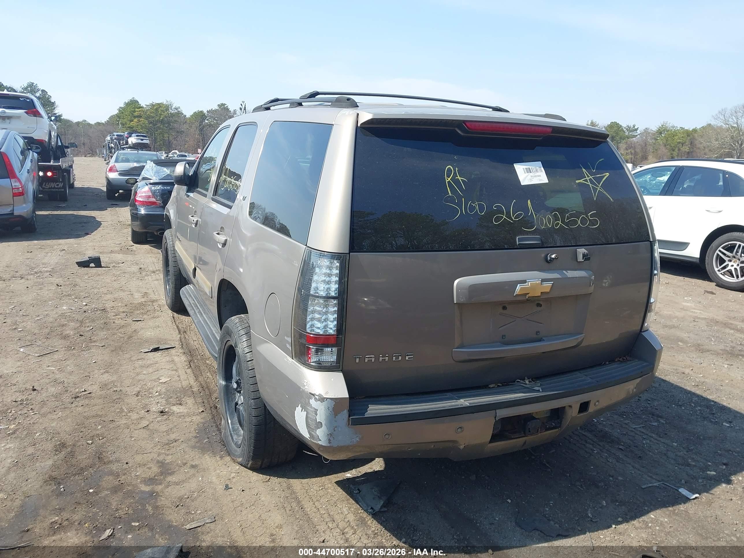 CHEVROLET TAHOE image 3