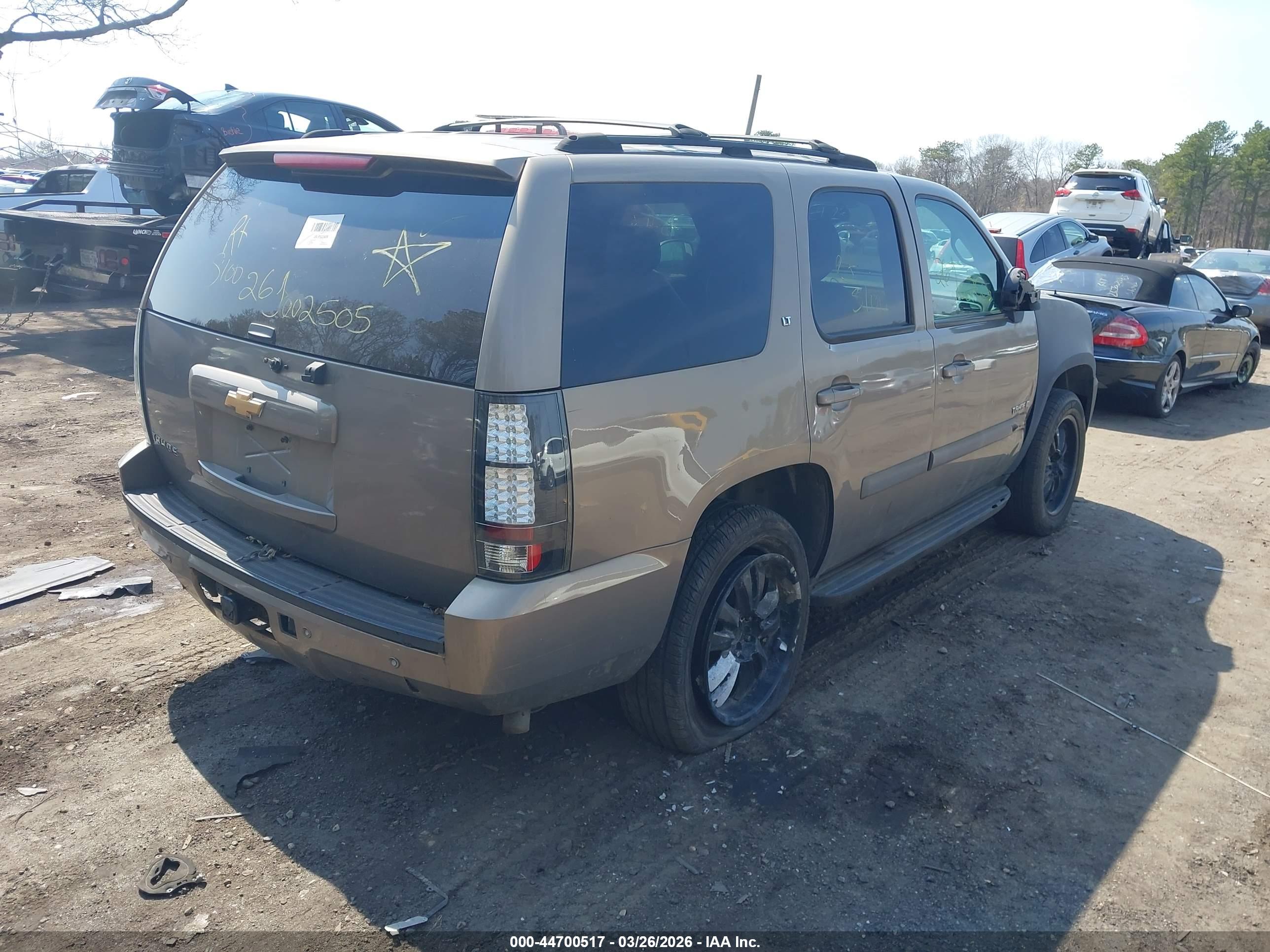 CHEVROLET TAHOE image 4