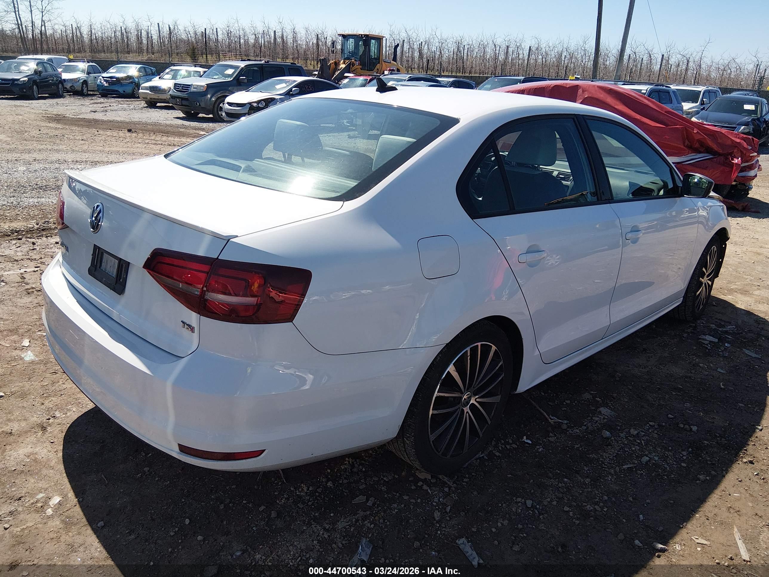 VOLKSWAGEN JETTA image 4