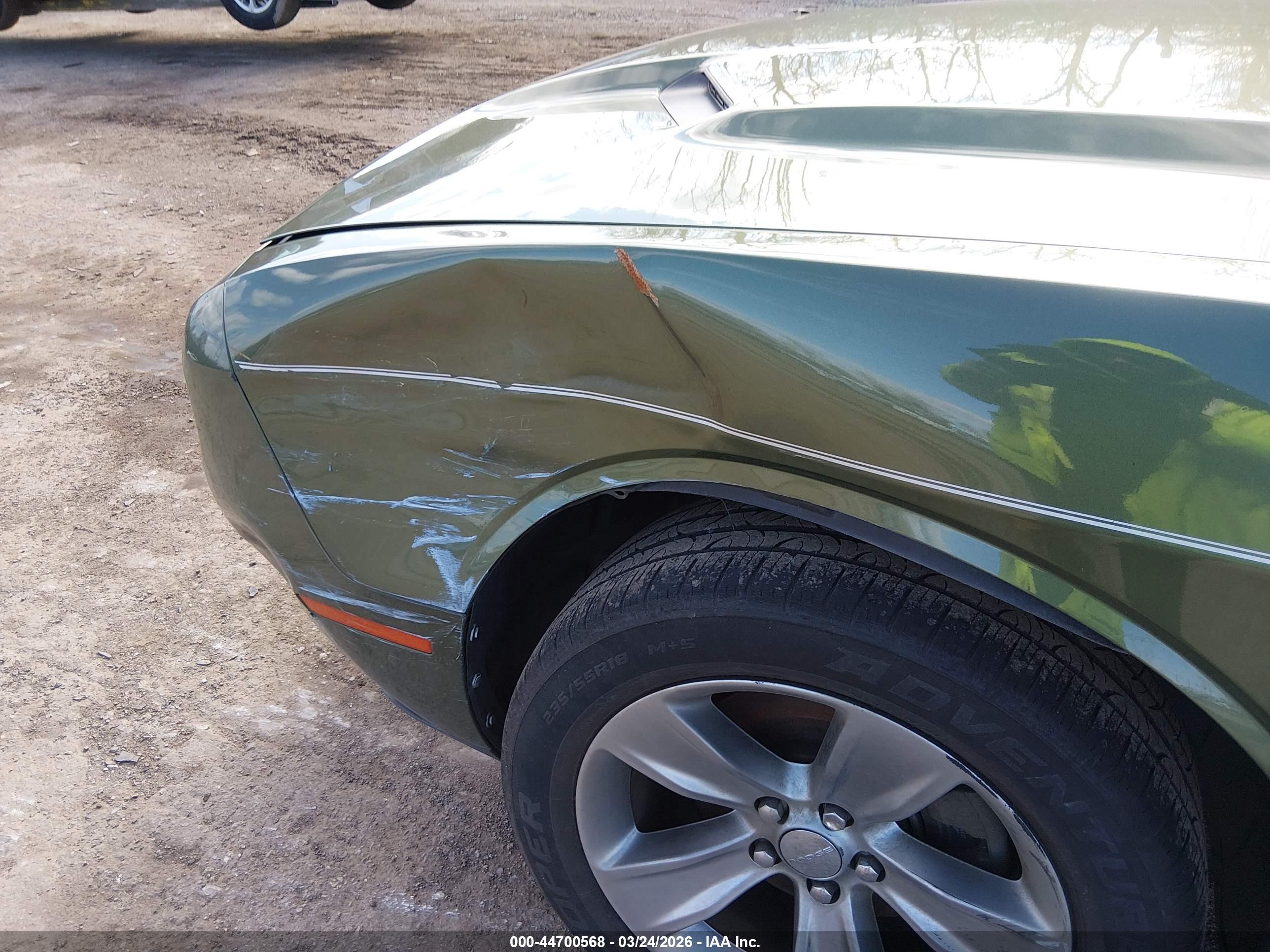DODGE CHALLENGER image 6