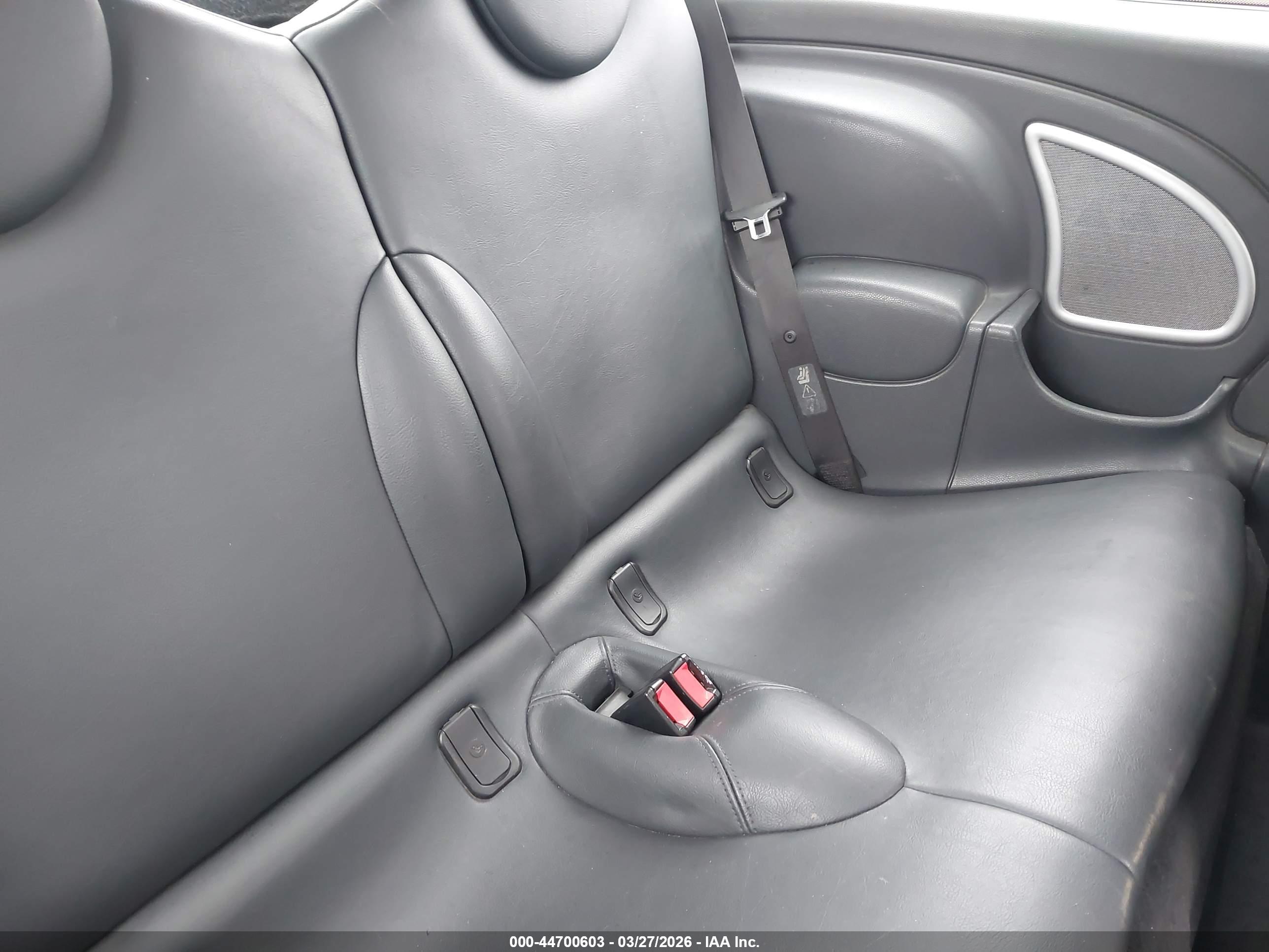 MINI COOPER image 8