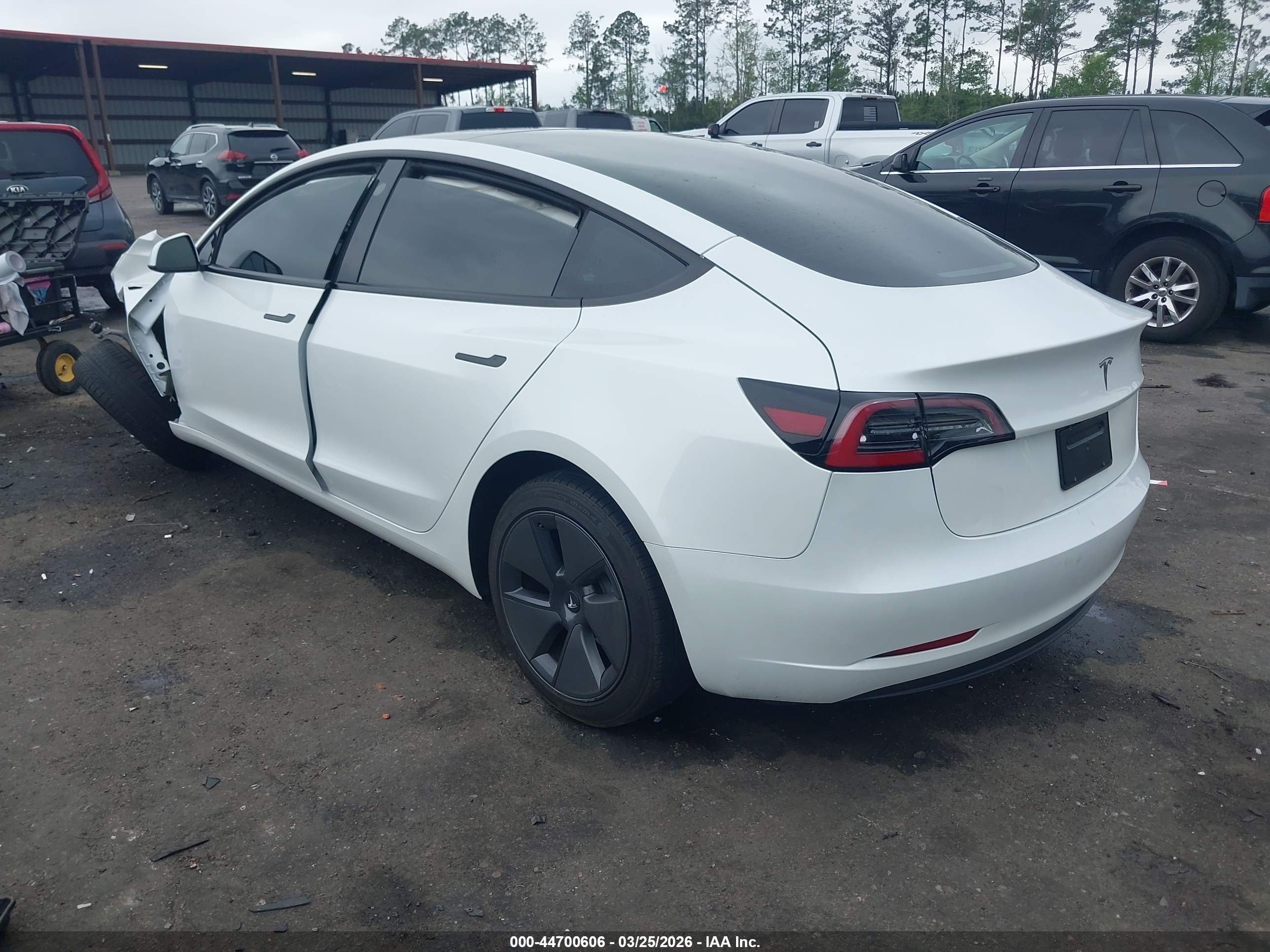 TESLA MODEL image 3