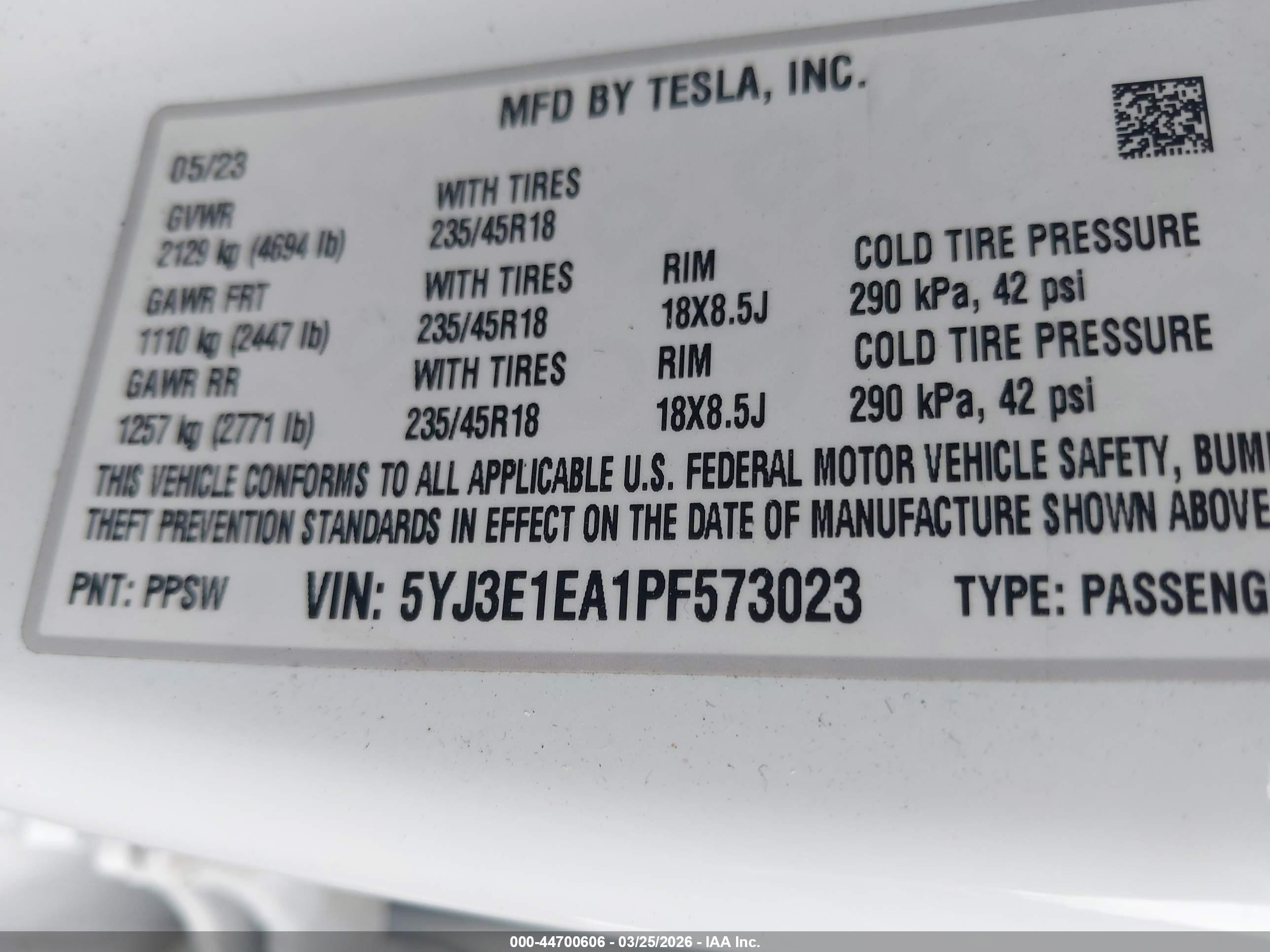 TESLA MODEL image 9