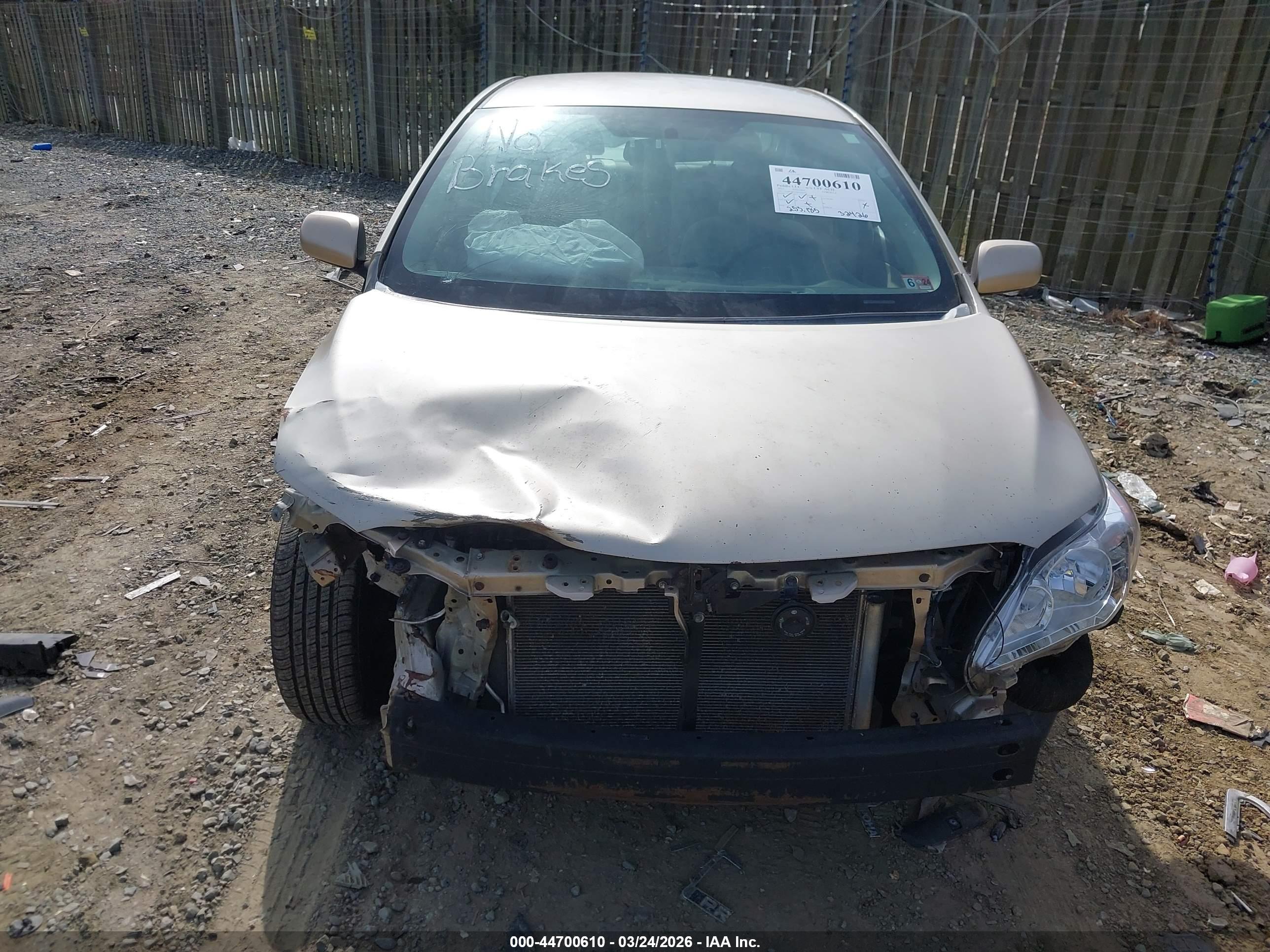 TOYOTA COROLLA image 6