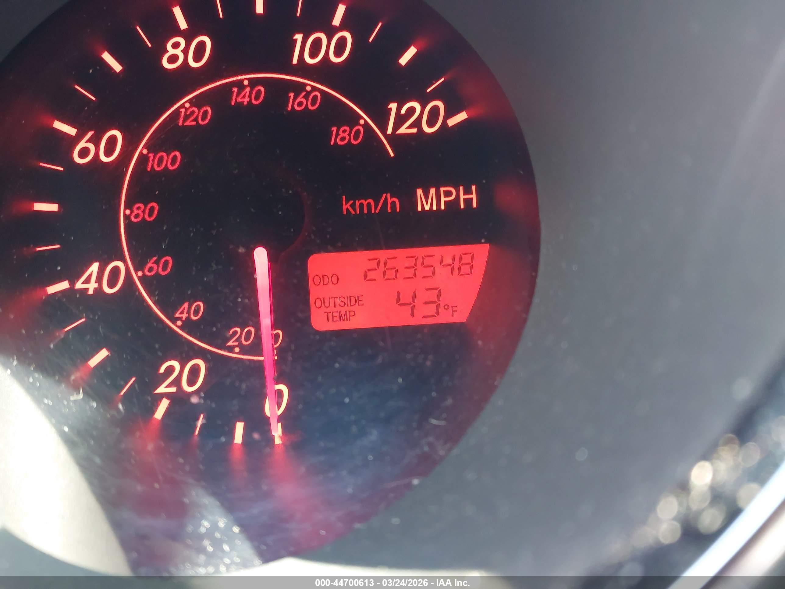 PONTIAC VIBE image 7